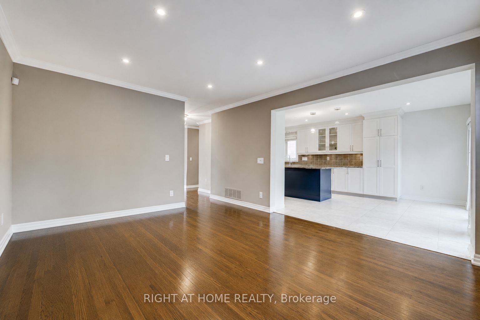 241 Lexington Road Property Photo 8