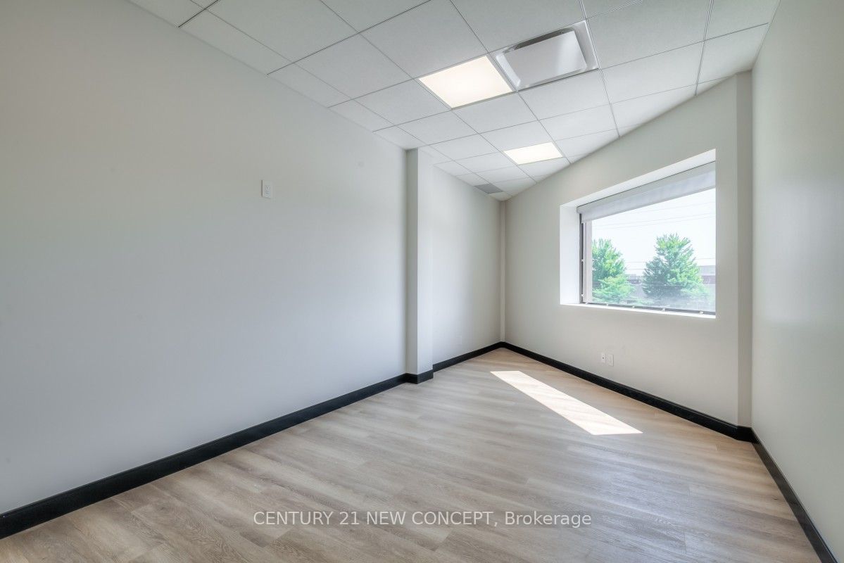 4250 Weston Road Property Photo 17