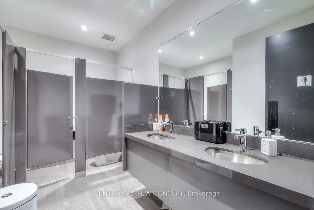 4250 Weston Road Property Photo 25