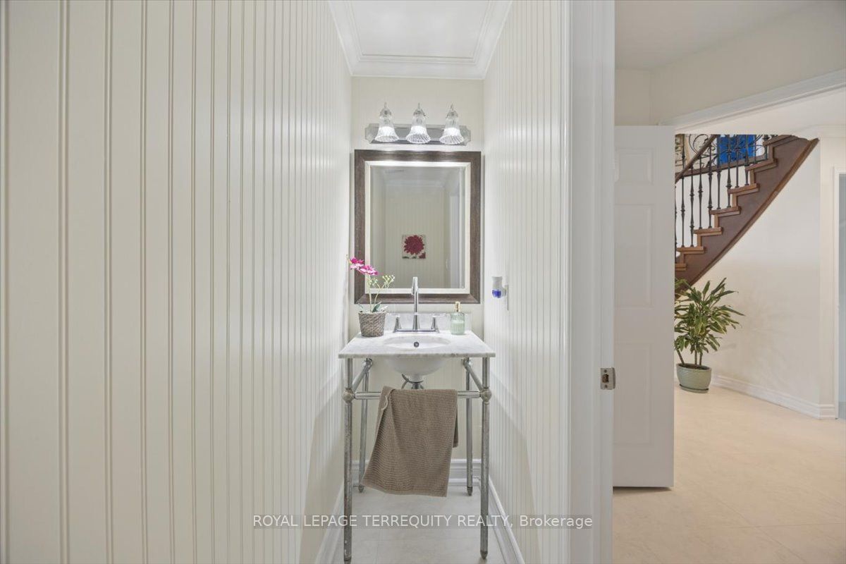 1207 Dogwood Crescent Property Photo 9