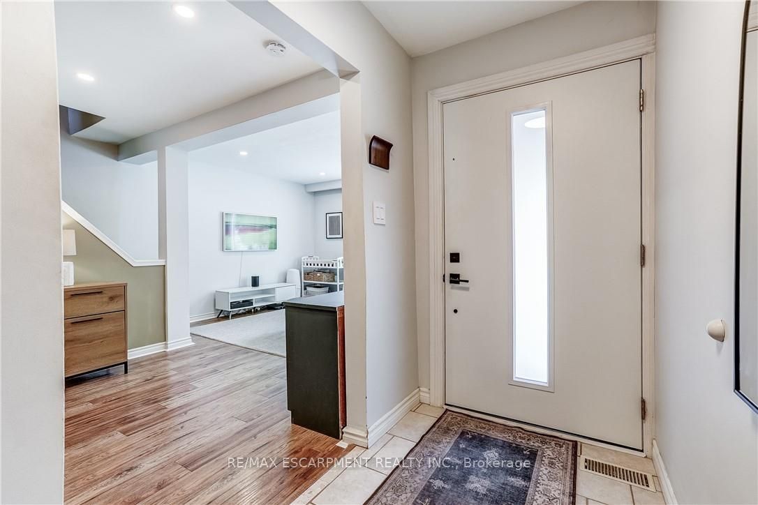 2488 Brookhurst Road Property Photo 5