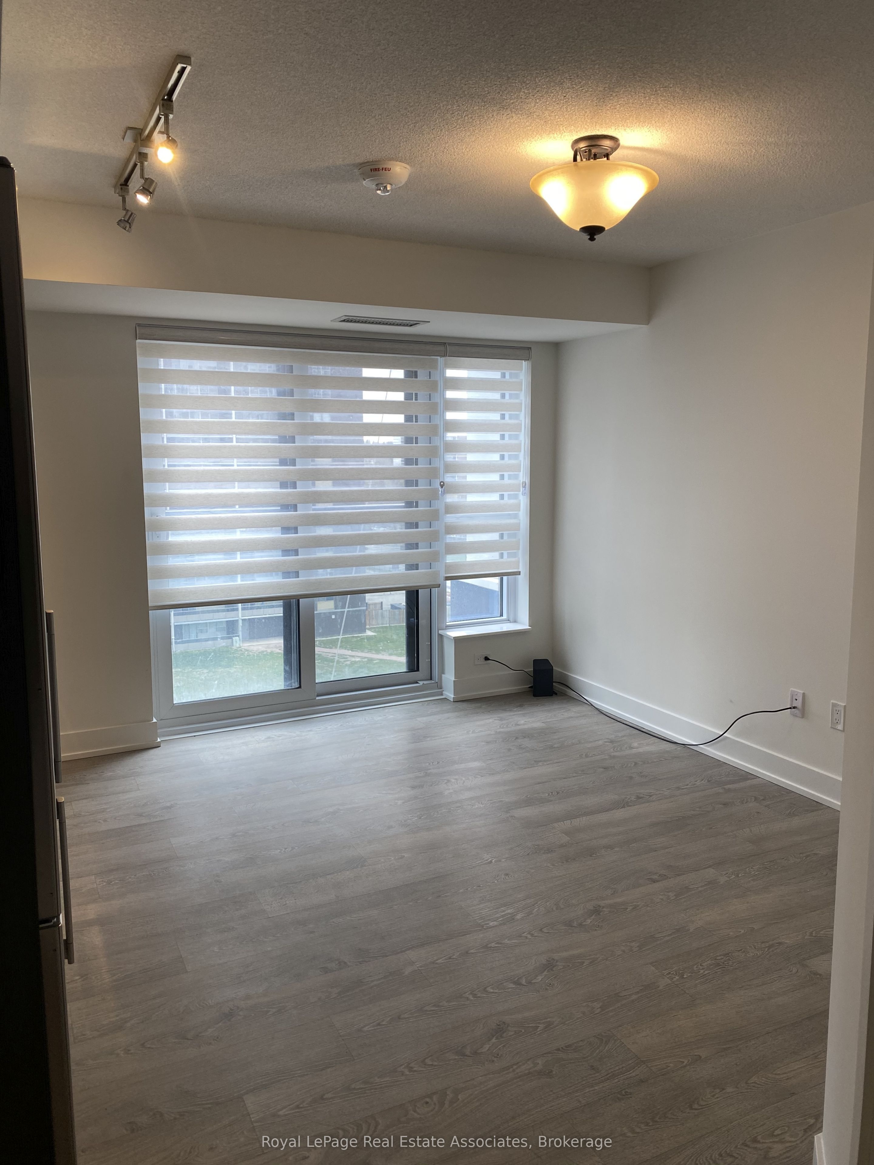 7 Mabelle Avenue 603 Property Photo 2