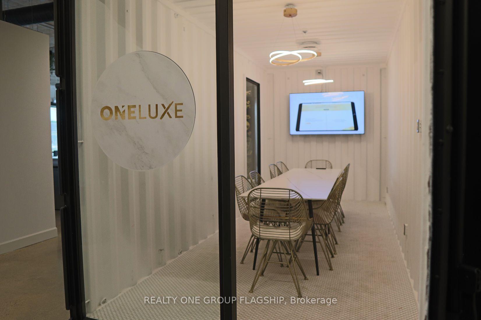1377 The Queensway 101-t2 Property Photo 14