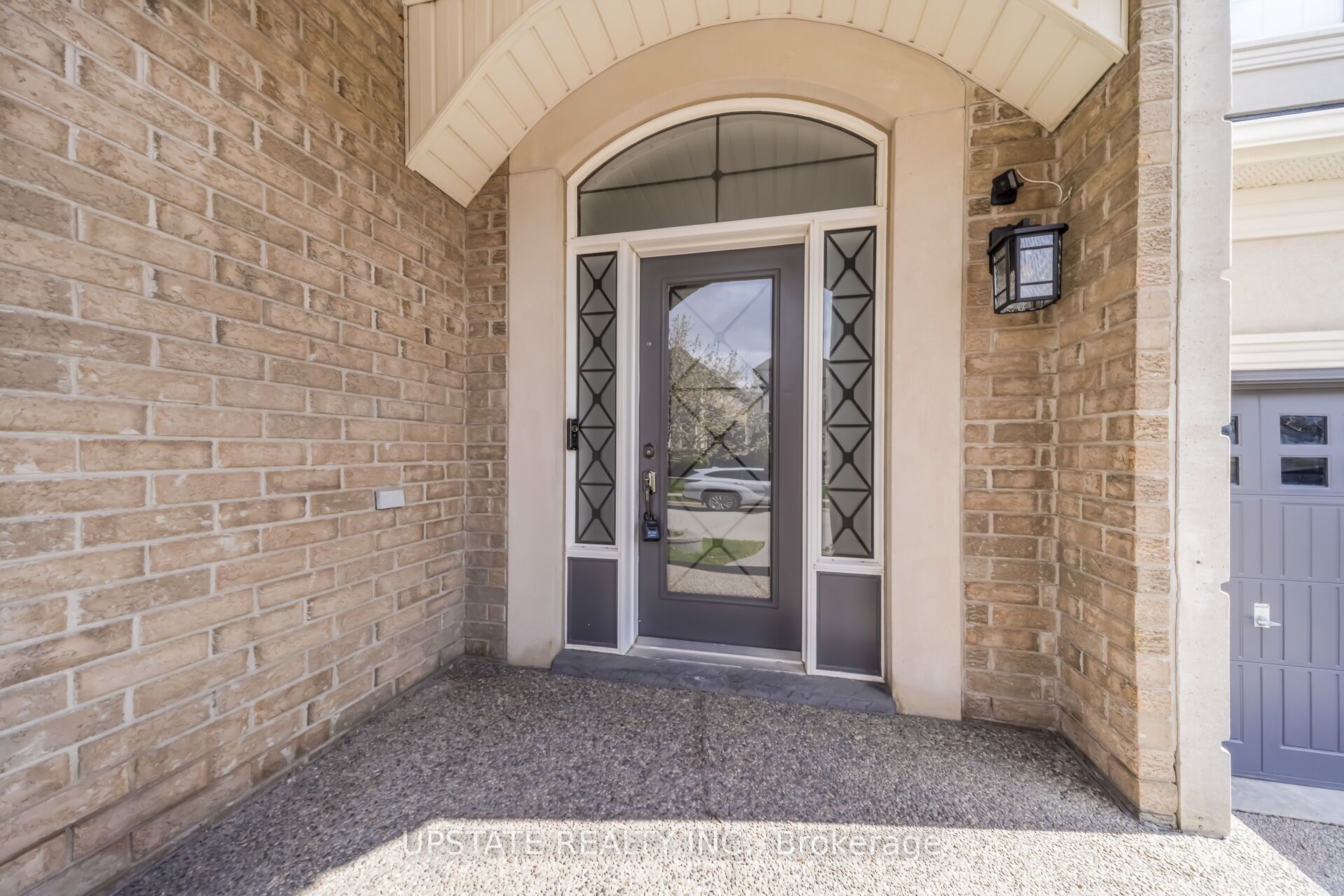 19 Eaglesprings Crescent Property Photo 3