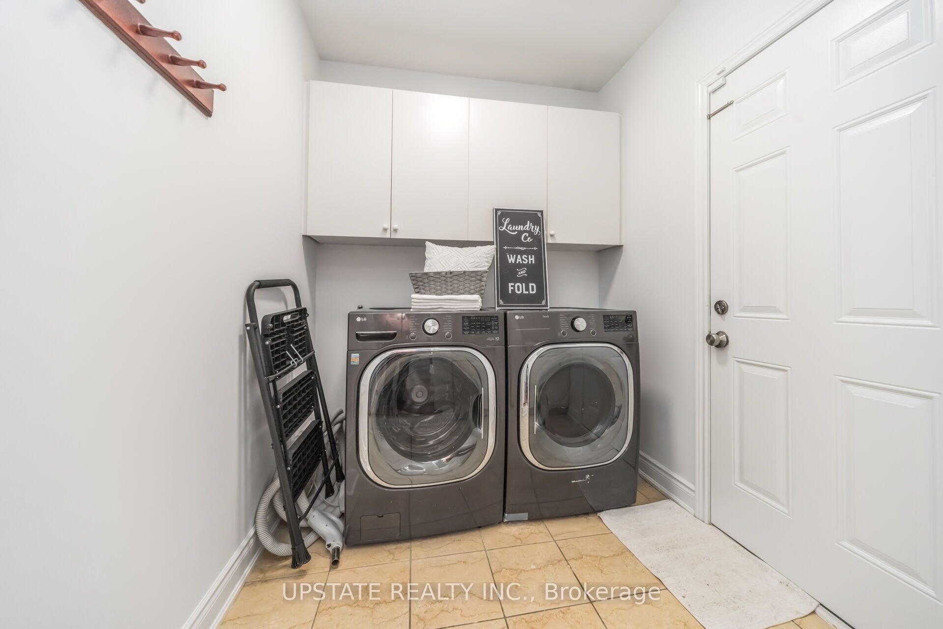 19 Eaglesprings Crescent Property Photo 45