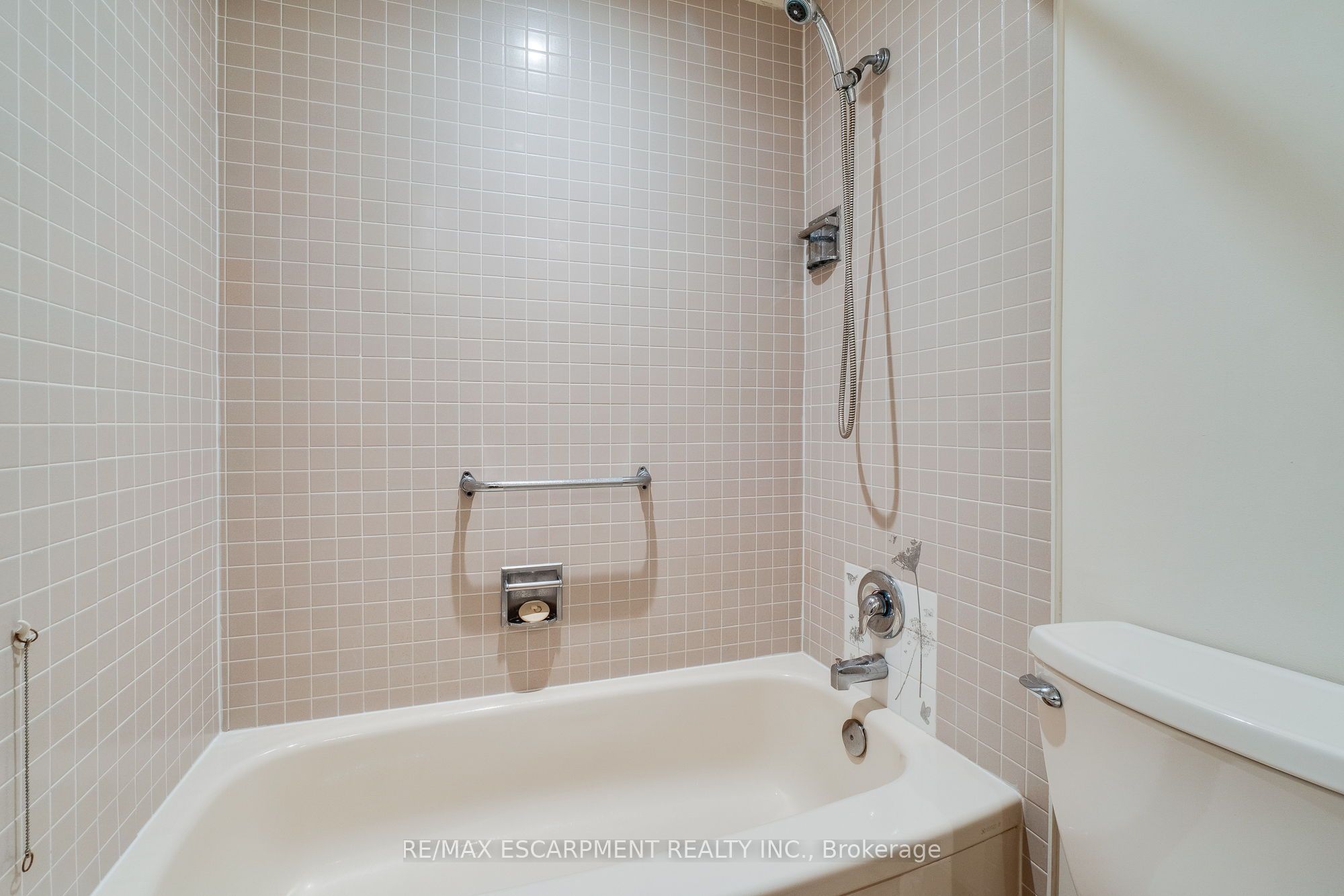 5250 Lakeshore Road 1207 Property Photo 24