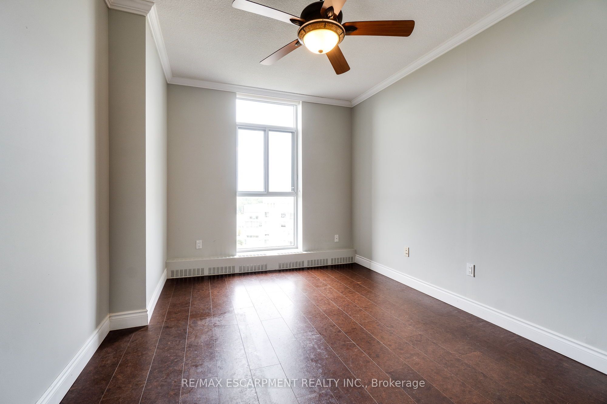5250 Lakeshore Road 1207 Property Photo 26