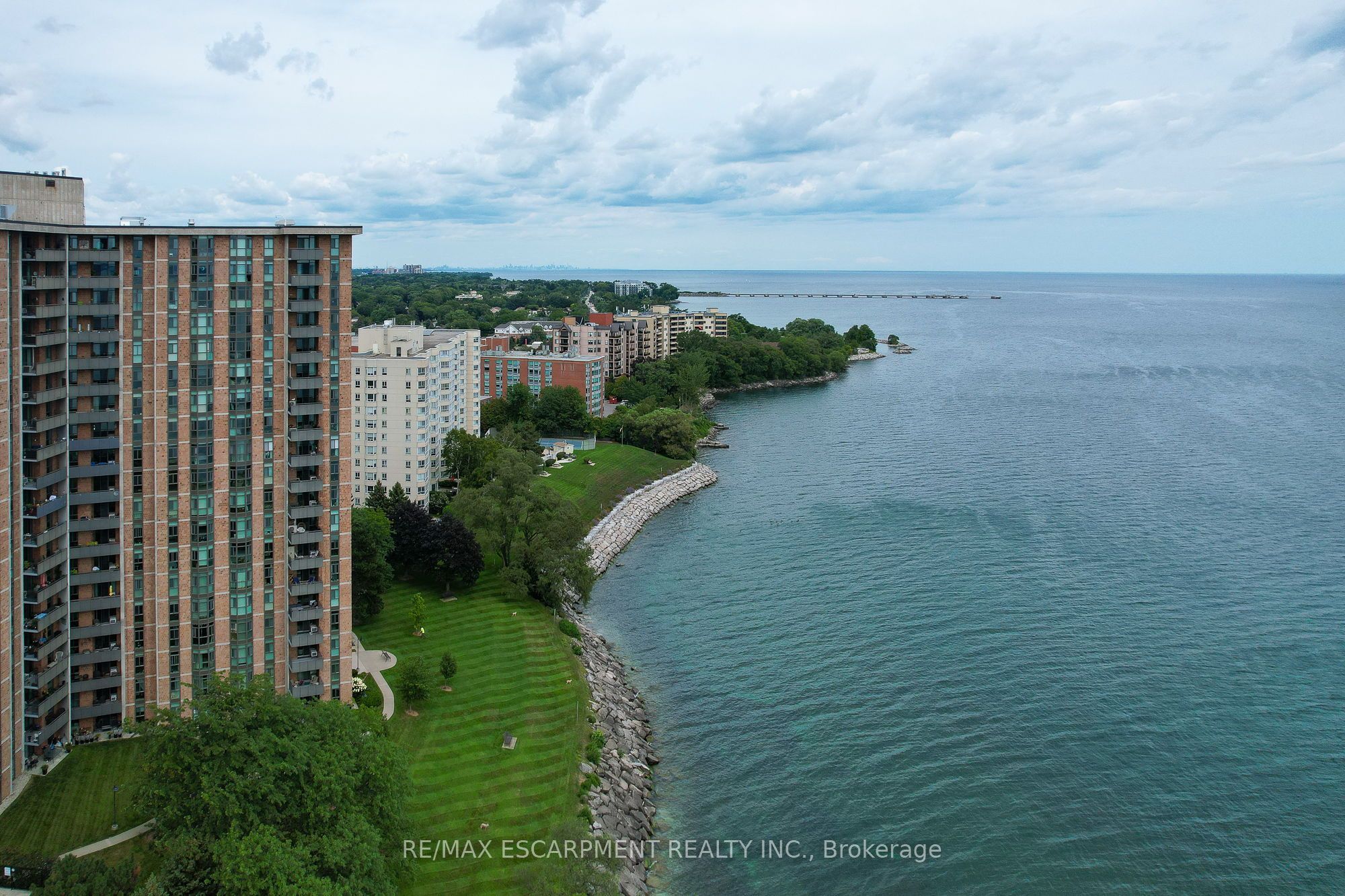 5250 Lakeshore Road 1207 Property Photo 47