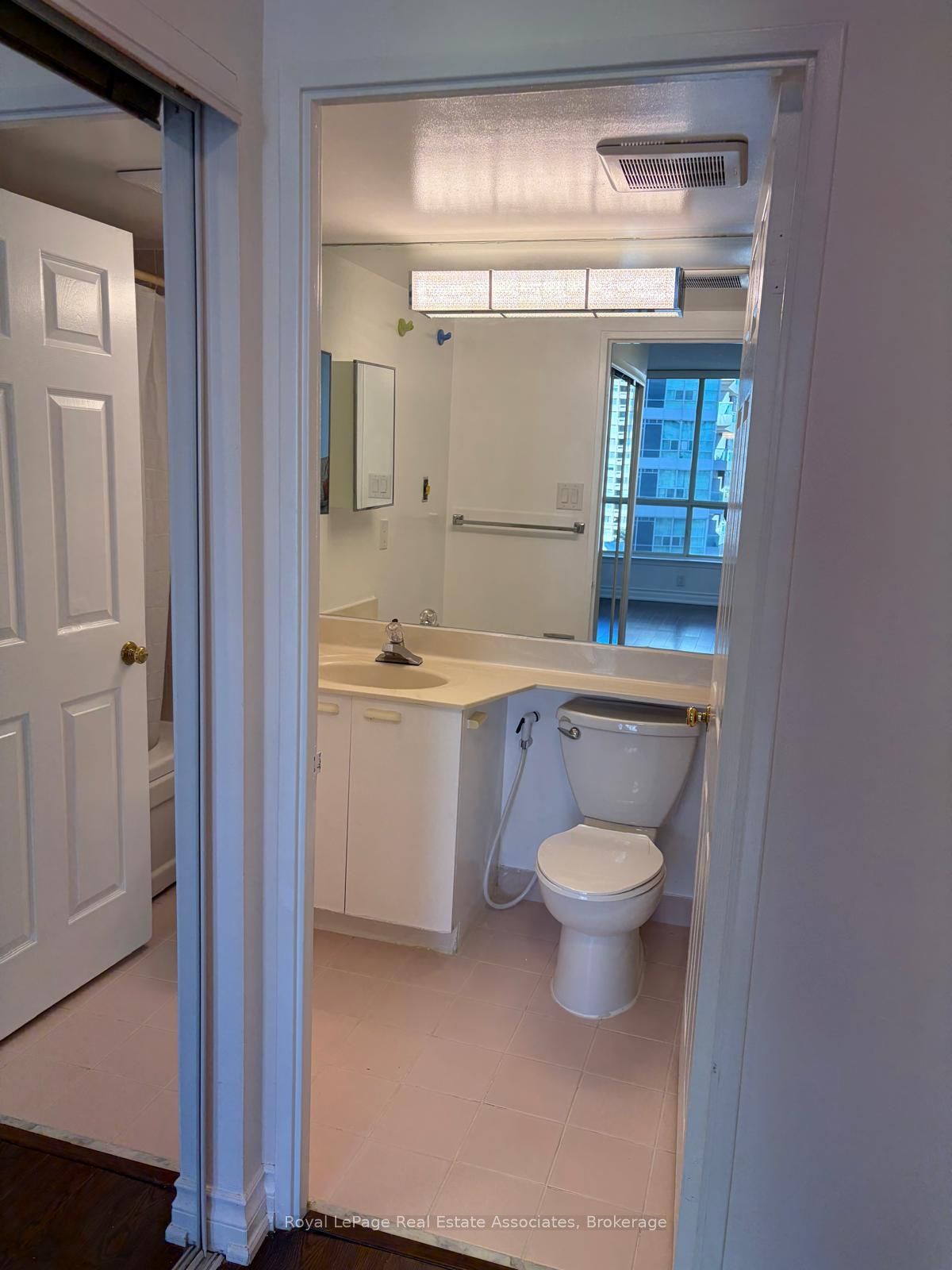 55 Elm Drive W 809 Property Photo 27