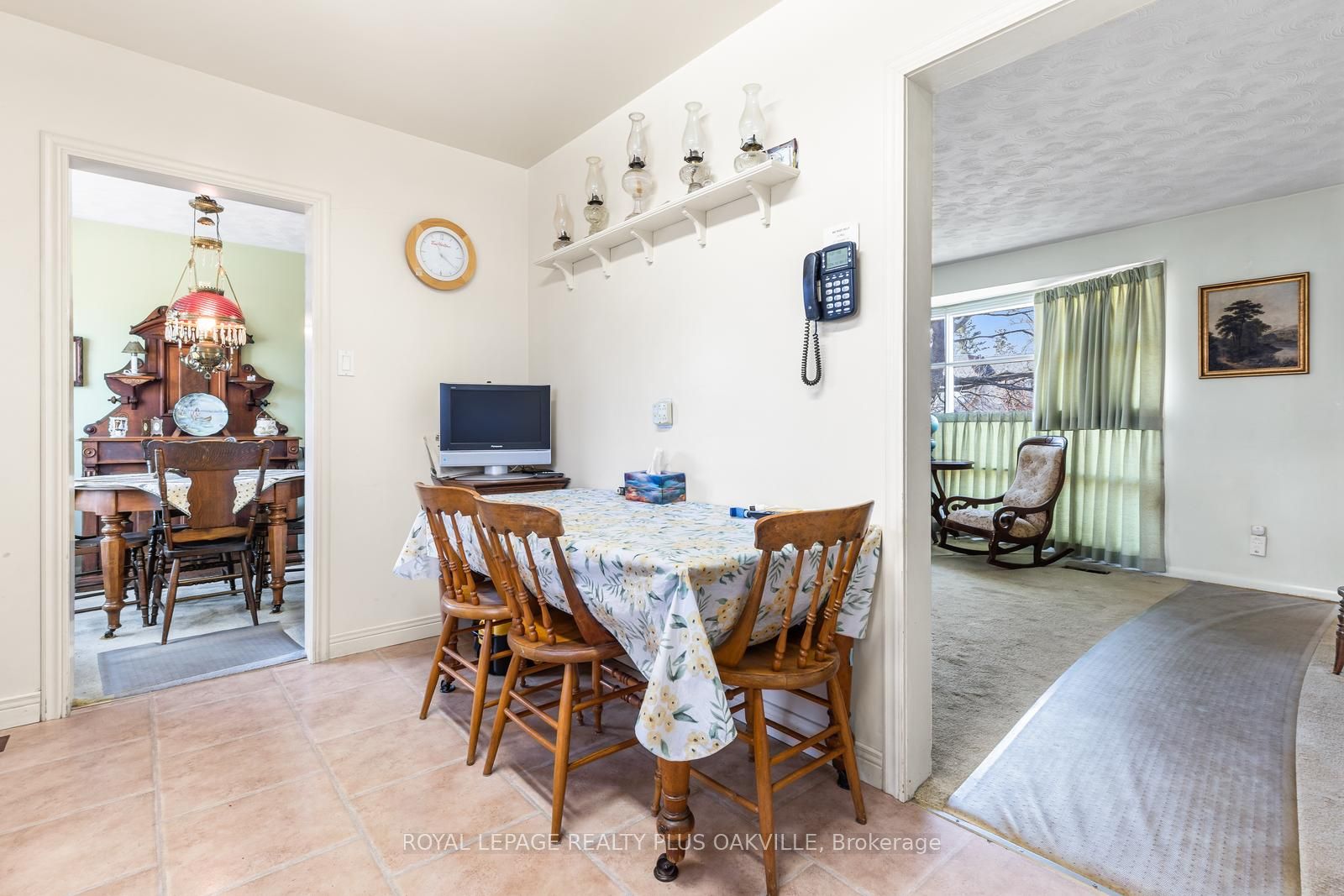 227 Sandwell Drive Property Photo 29