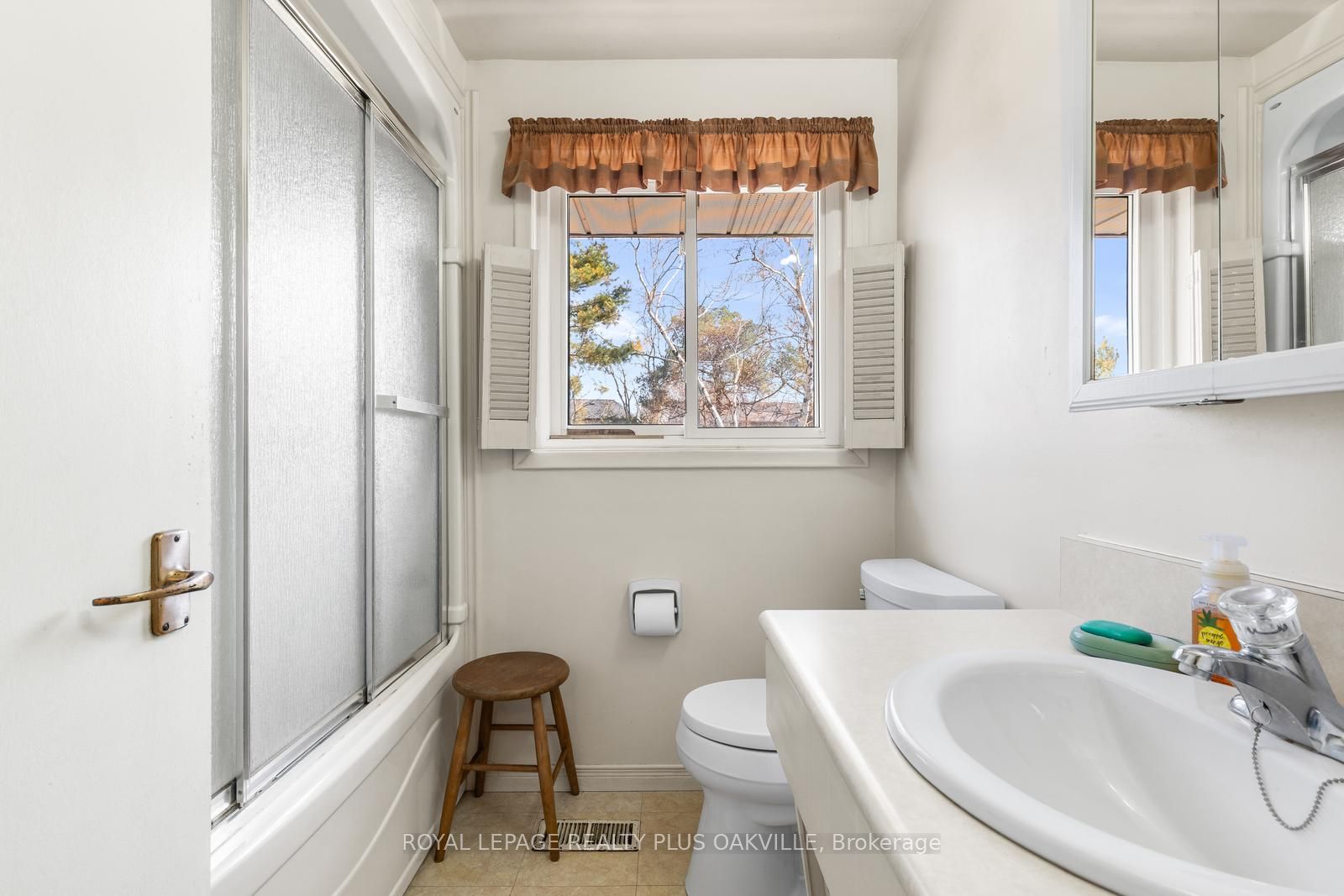 227 Sandwell Drive Property Photo 31