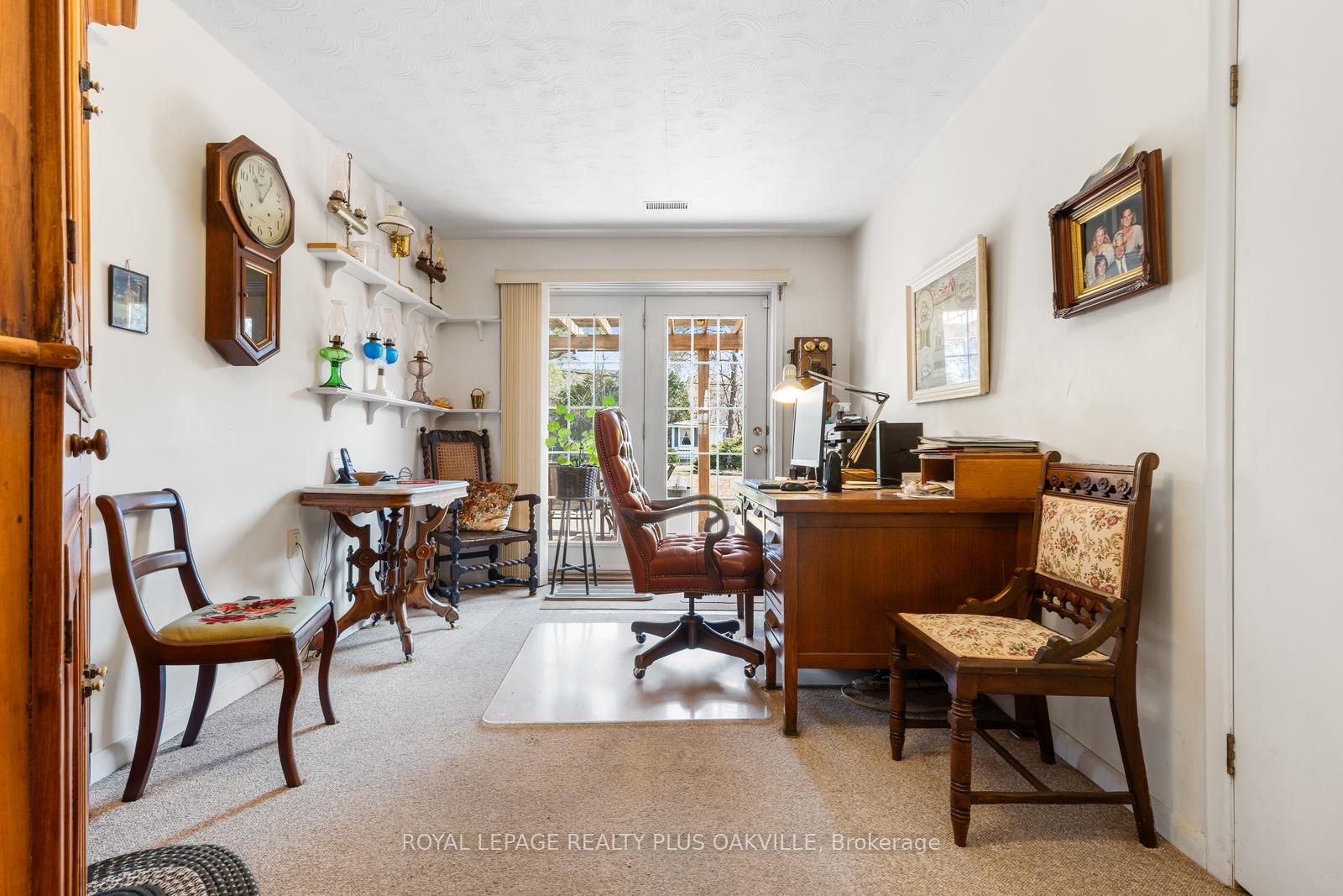 227 Sandwell Drive Property Photo 35