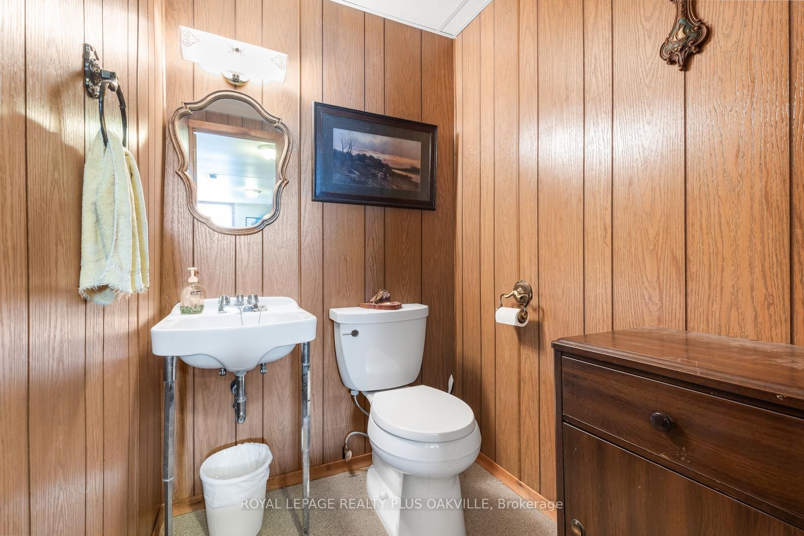 227 Sandwell Drive Property Photo 39