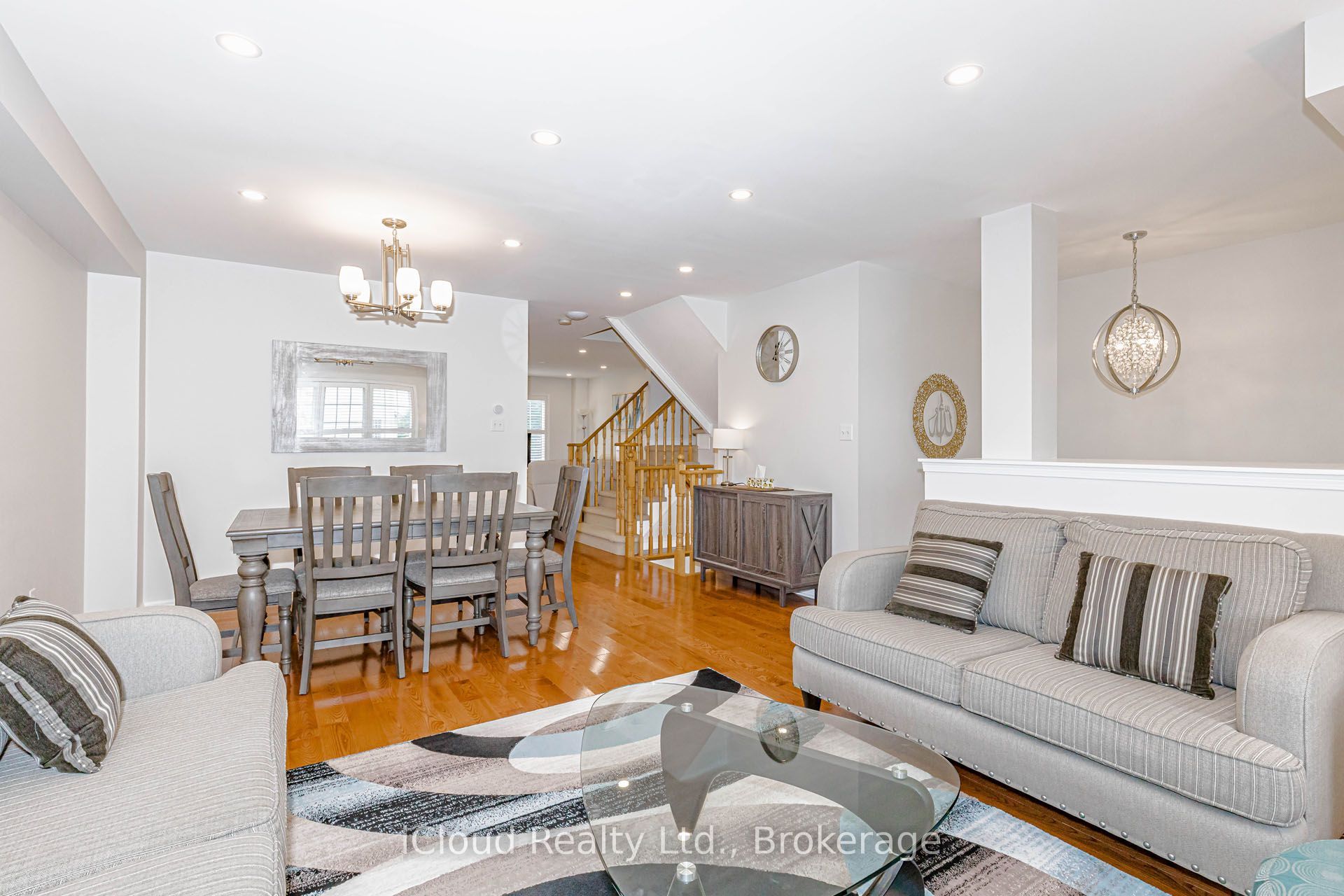 1279 Lamont Crescent Property Photo 10