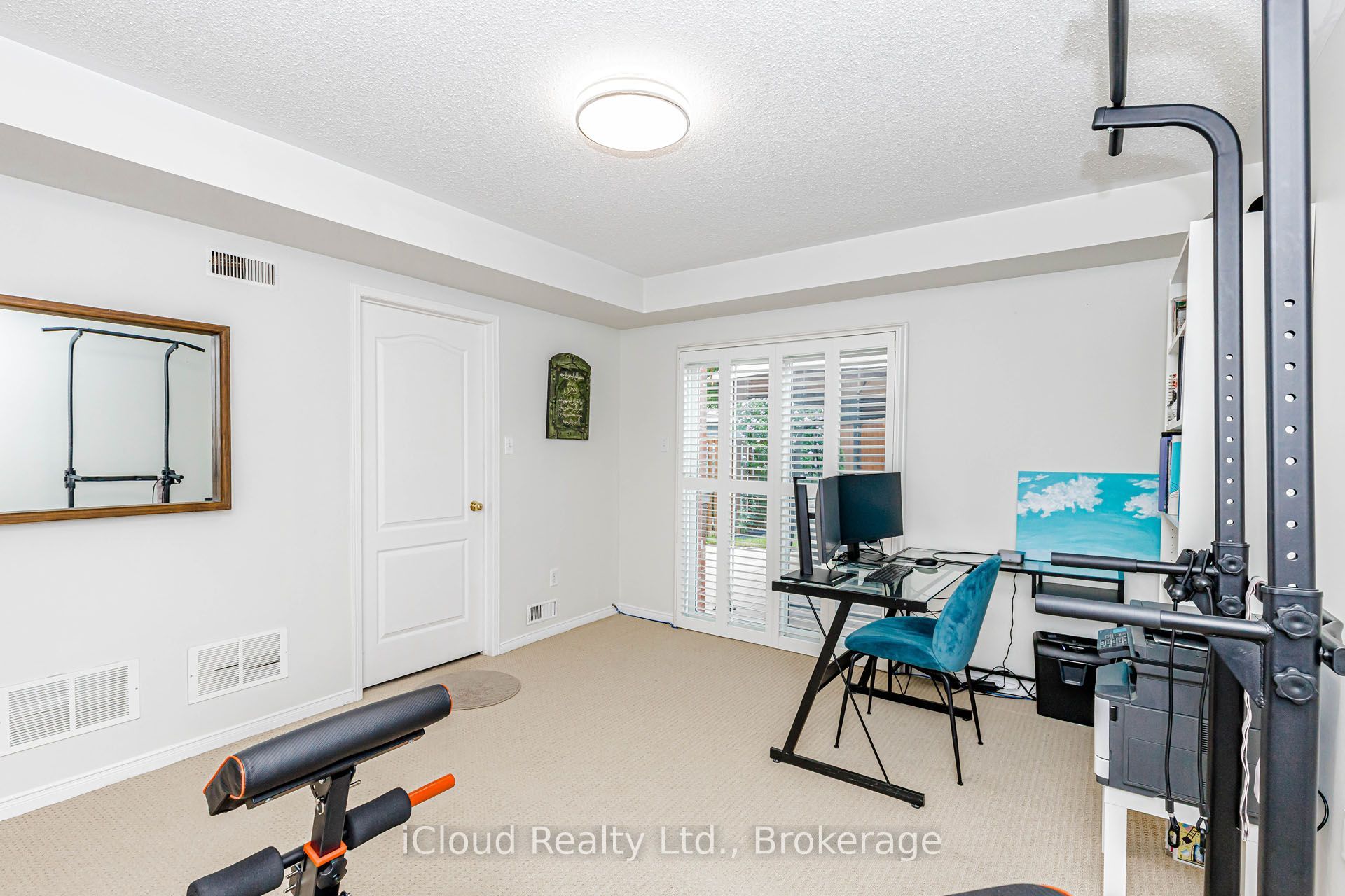 1279 Lamont Crescent Property Photo 42