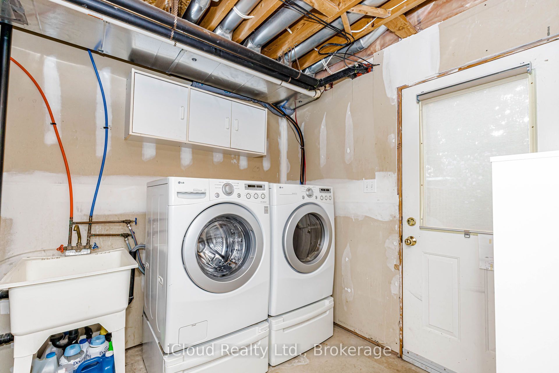 1279 Lamont Crescent Property Photo 44