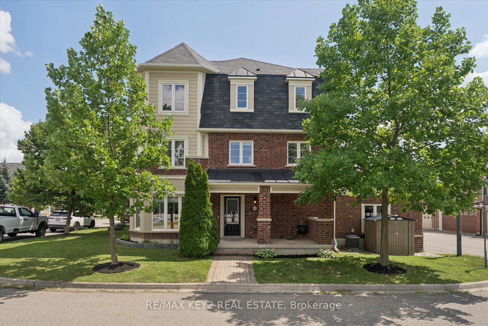 612 Gervais Terrace Property Photo 1