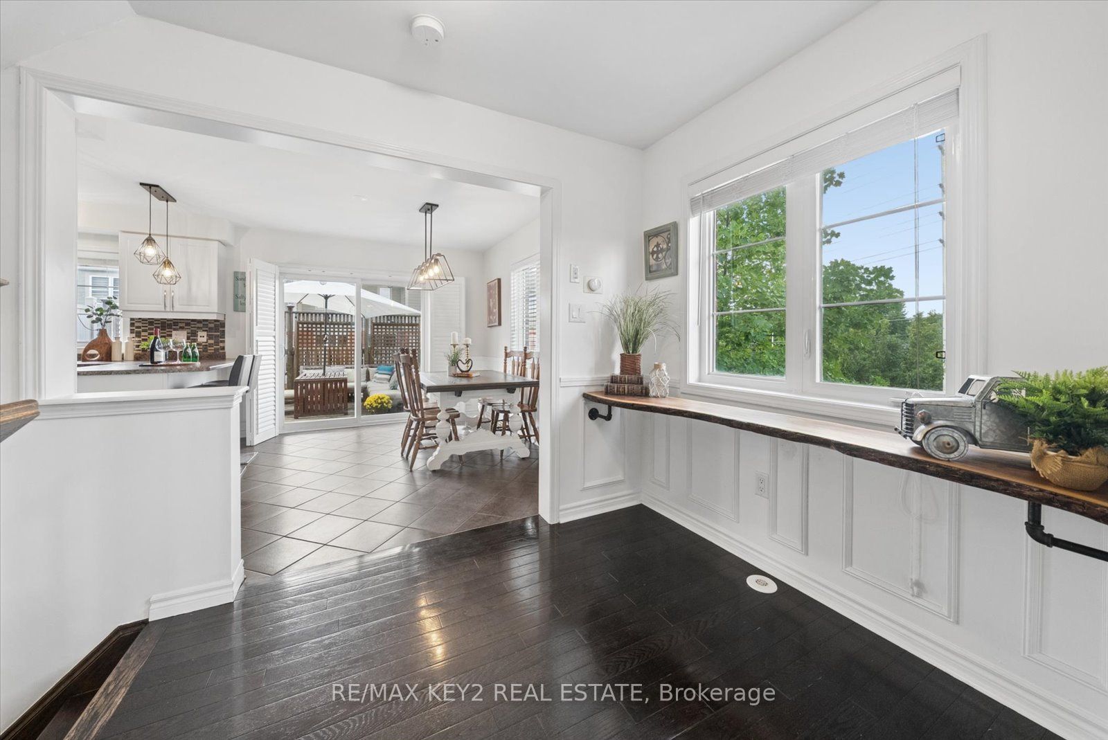 612 Gervais Terrace Property Photo 9