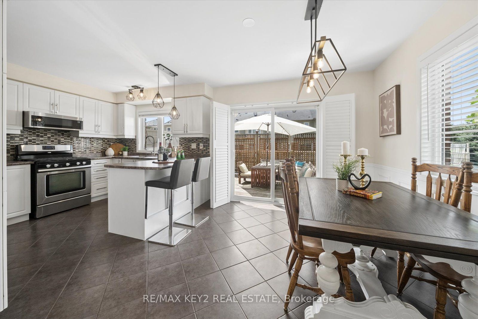 612 Gervais Terrace Property Photo 10