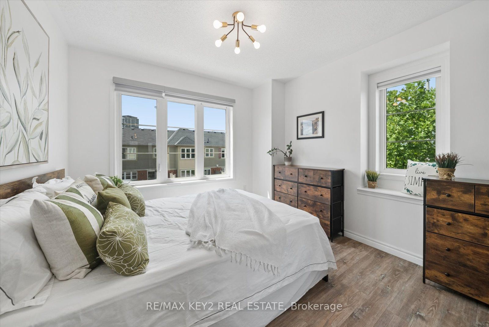 612 Gervais Terrace Property Photo 32