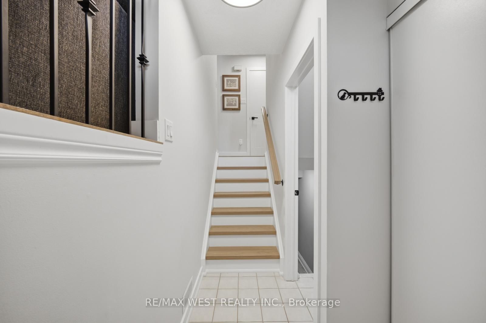 5 Spring Street 10 Property Photo 8