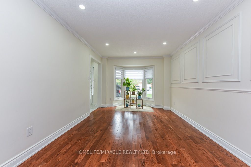 5449 Heritage Hills Boulevard Property Photo 7
