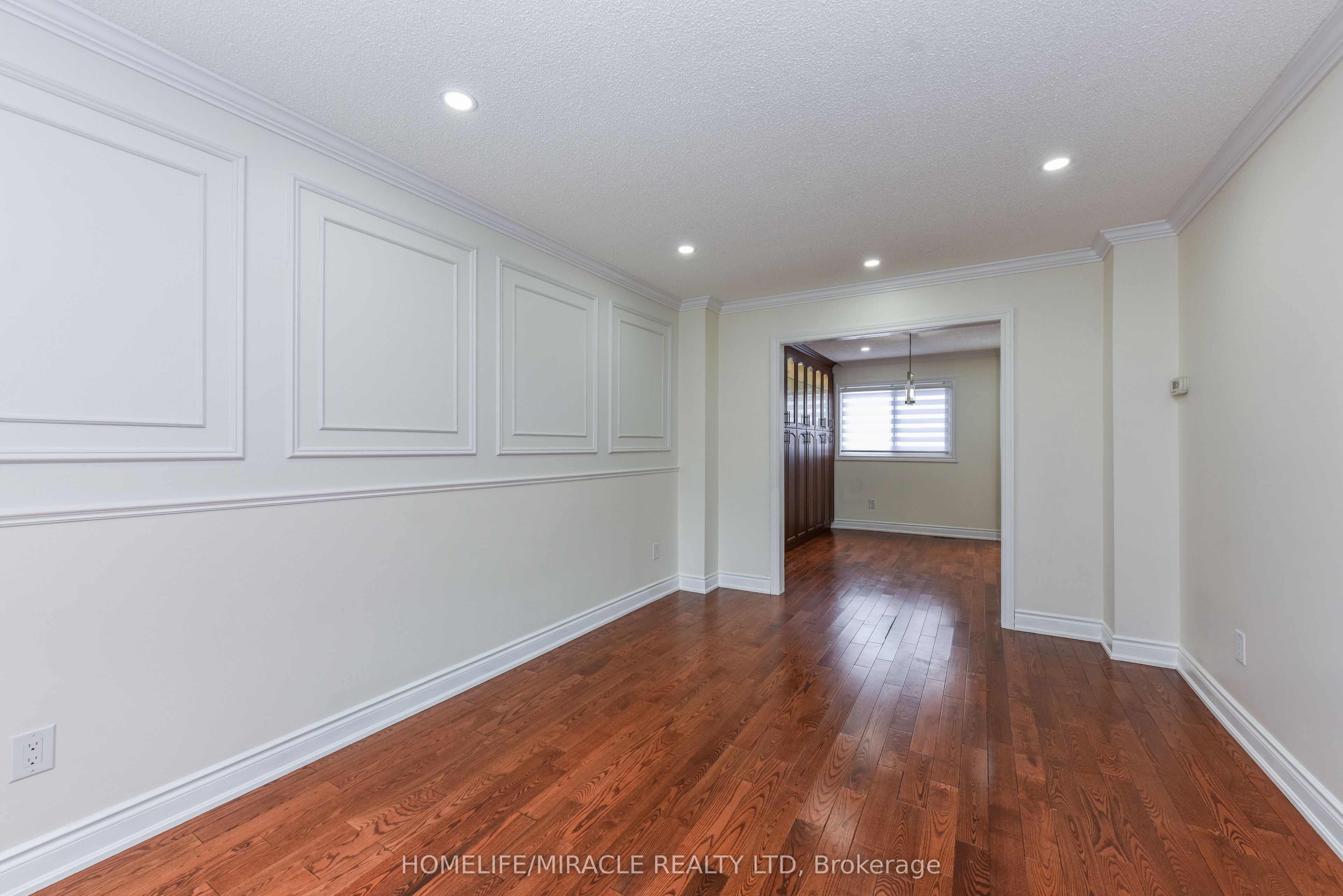 5449 Heritage Hills Boulevard Property Photo 8