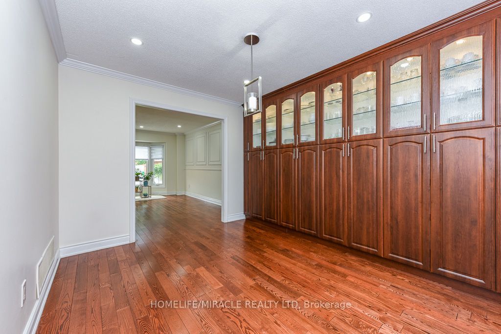 5449 Heritage Hills Boulevard Property Photo 10