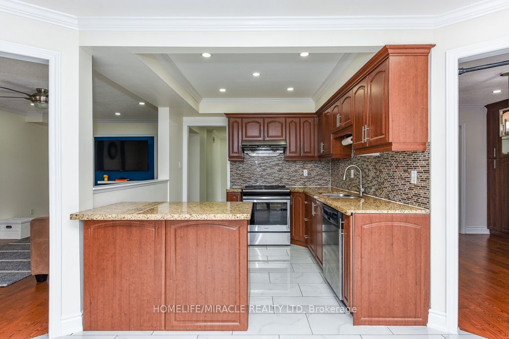 5449 Heritage Hills Boulevard Property Photo 17