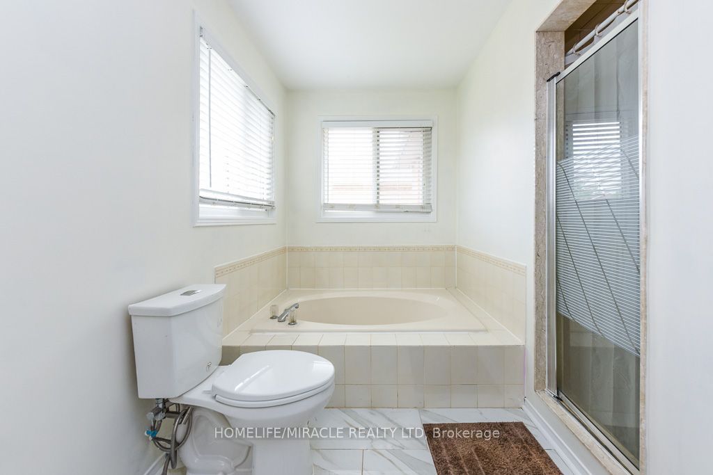 5449 Heritage Hills Boulevard Property Photo 31