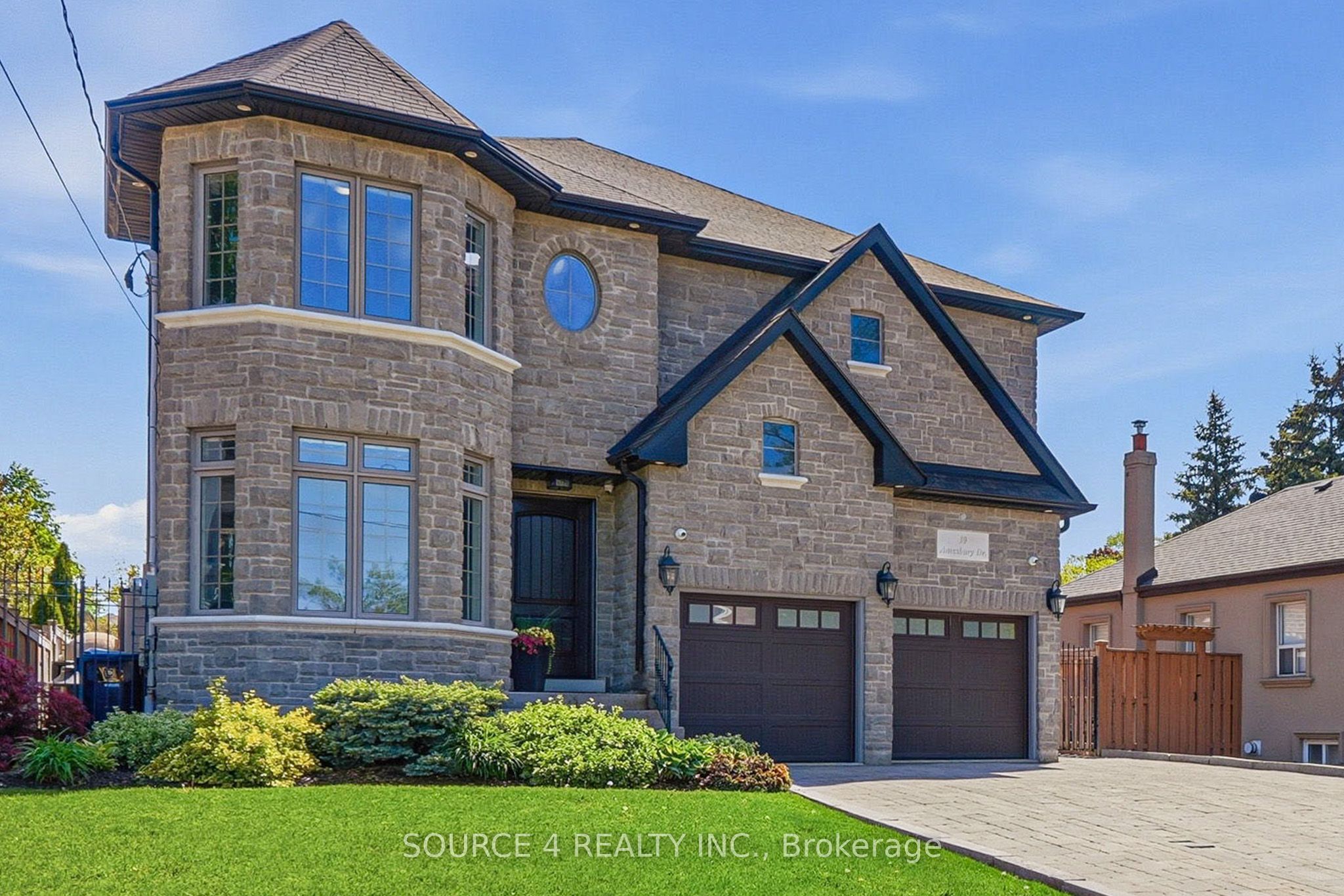 39 Amesbury Drive Property Photo 2