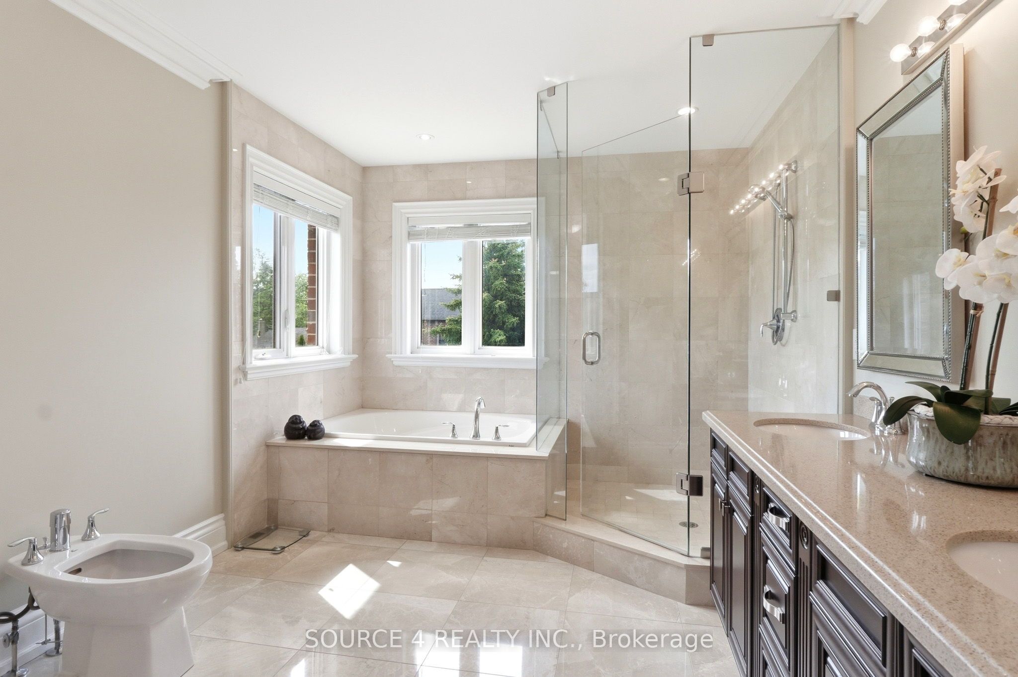 39 Amesbury Drive Property Photo 23