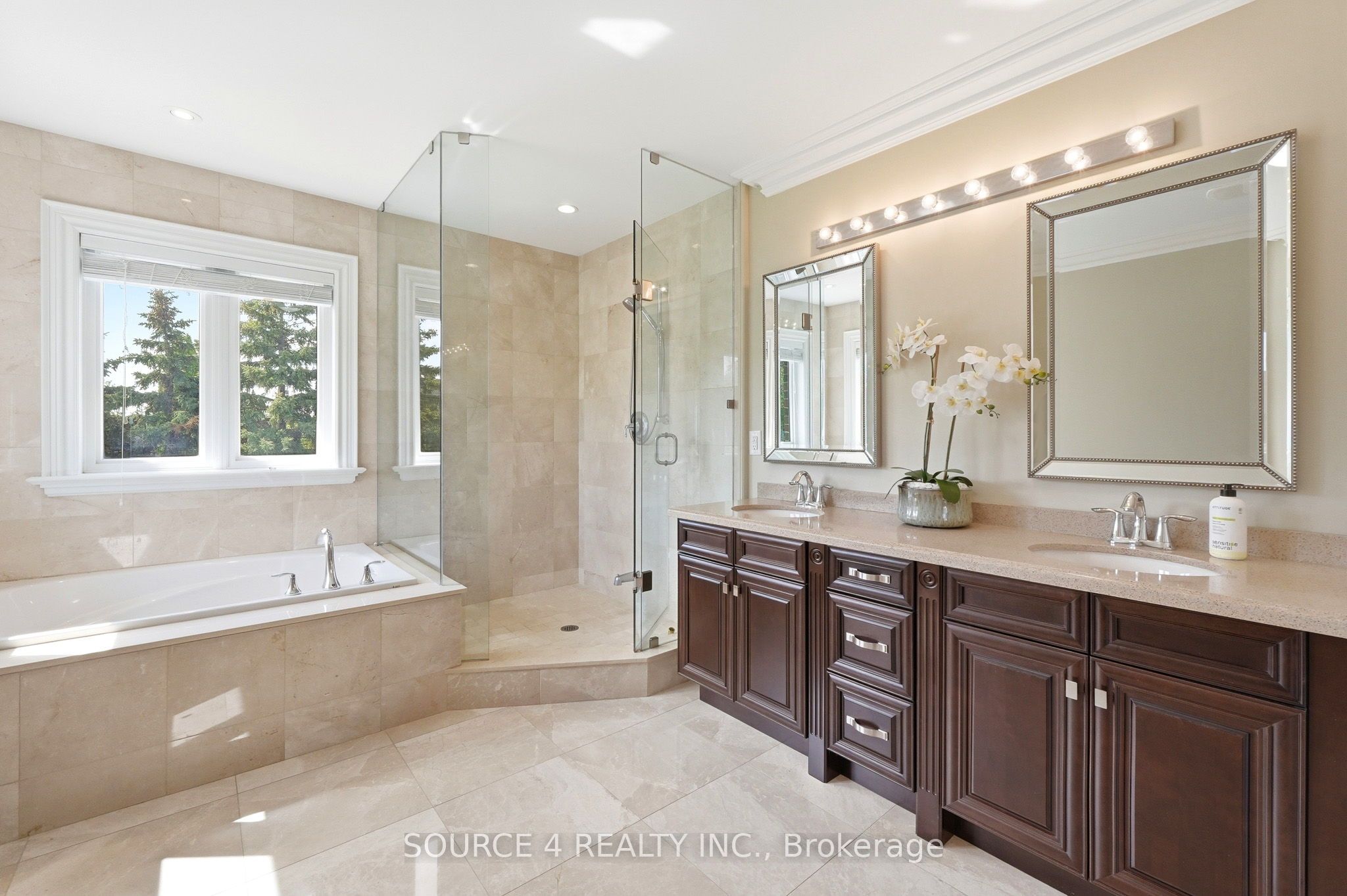 39 Amesbury Drive Property Photo 24