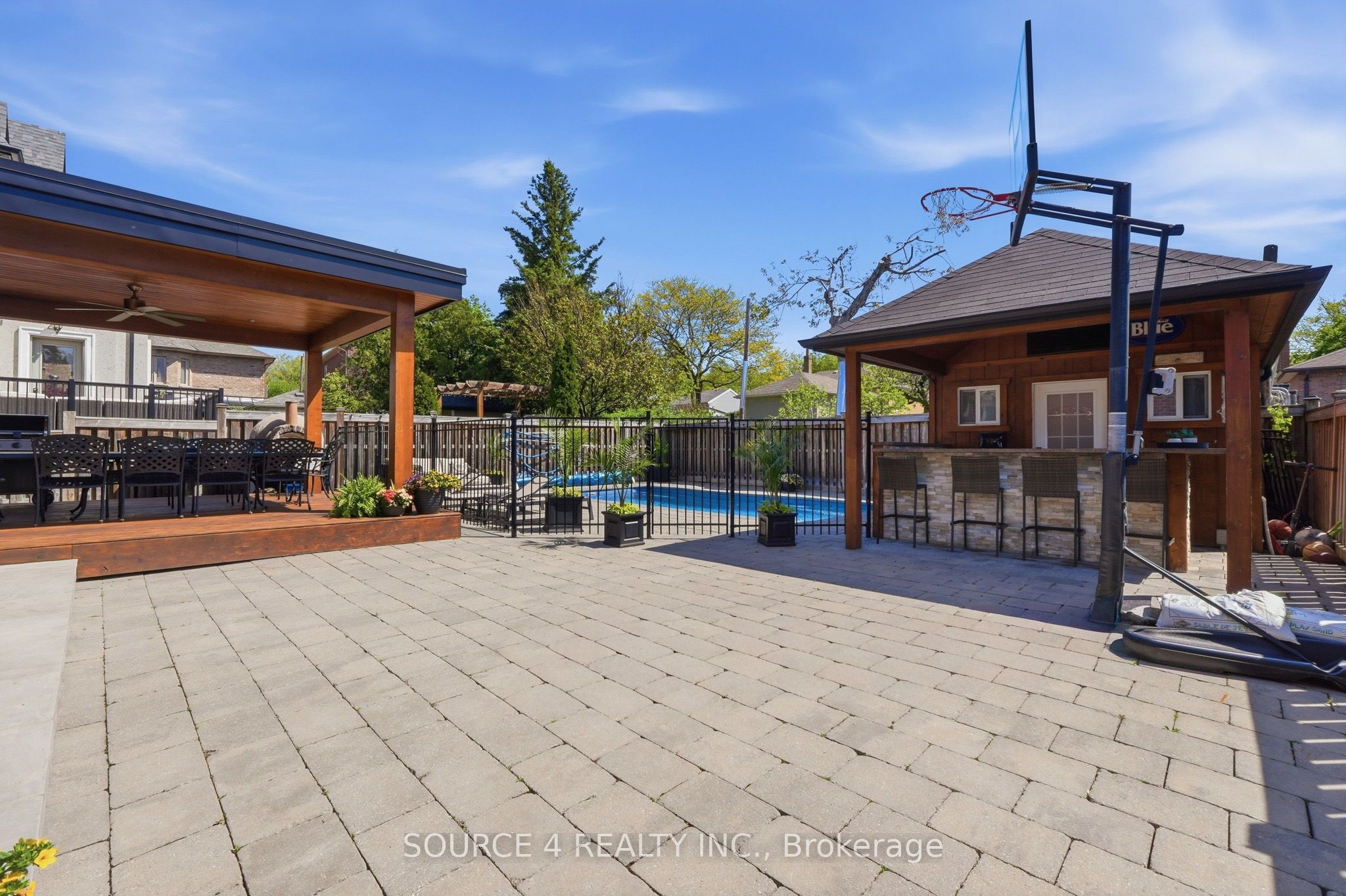 39 Amesbury Drive Property Photo 41