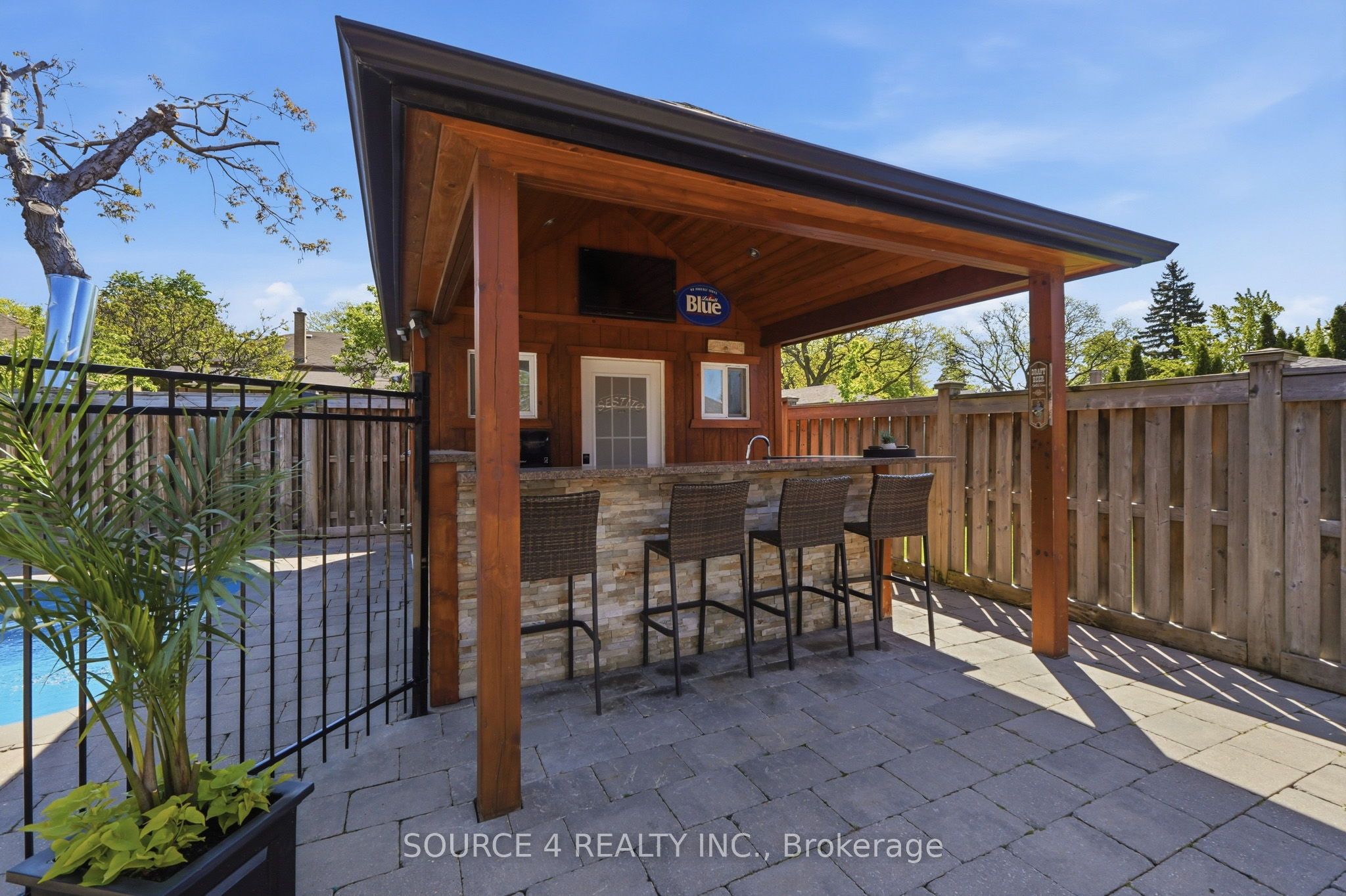 39 Amesbury Drive Property Photo 43