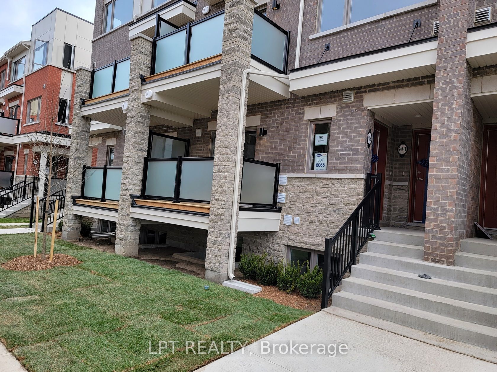 240 Lagerfeld Drive 6 Property Photo 1