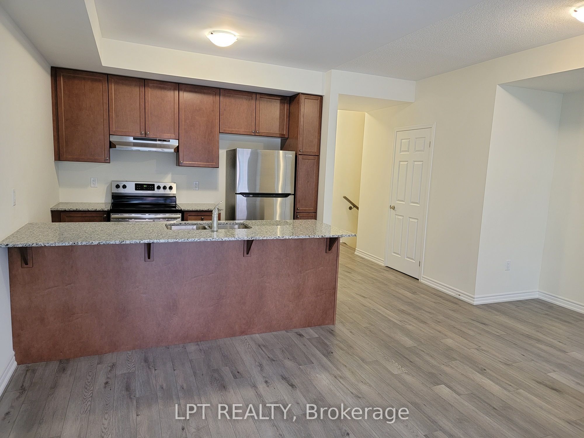 240 Lagerfeld Drive 6 Property Photo 7