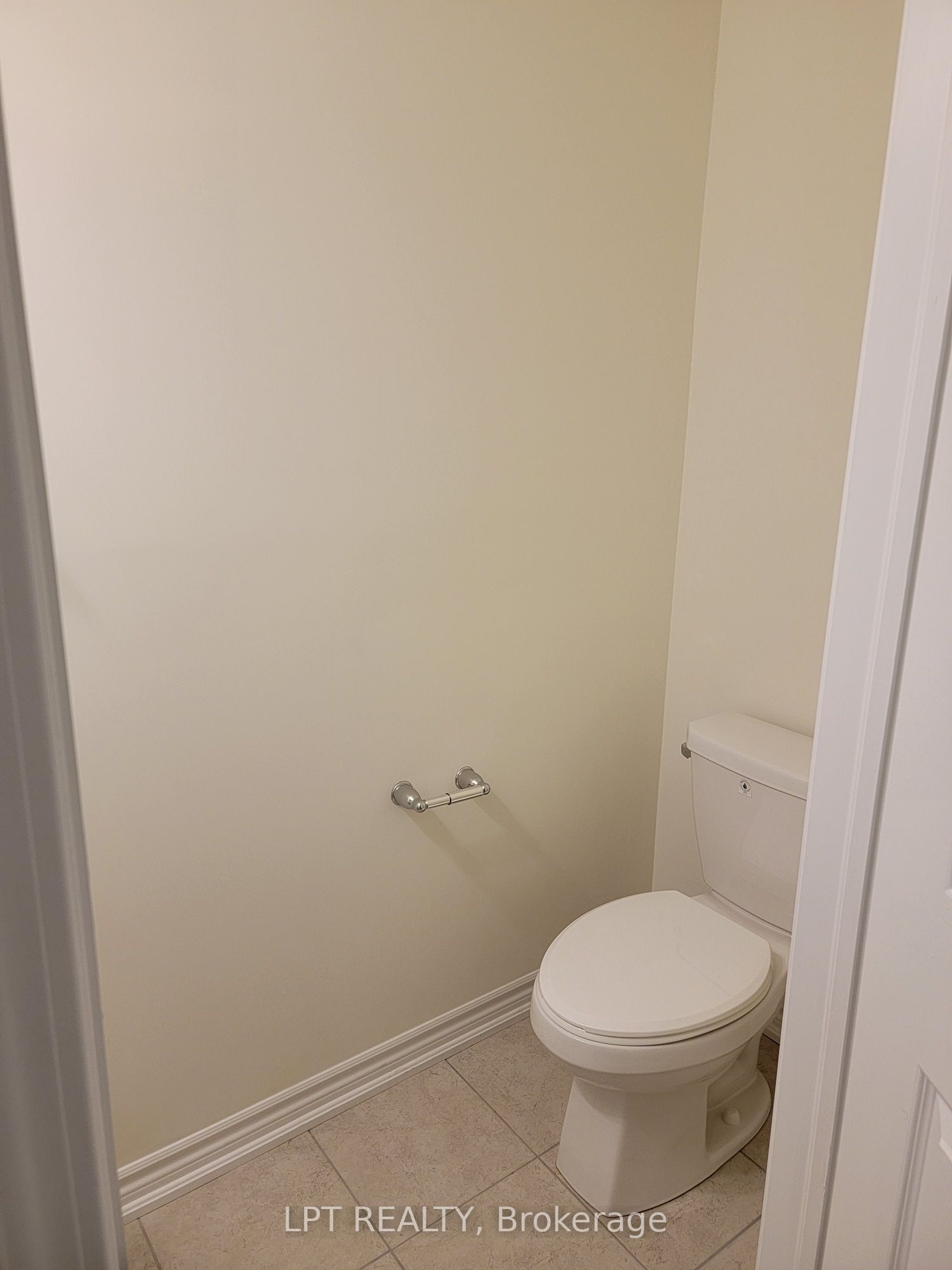 240 Lagerfeld Drive 6 Property Photo 10