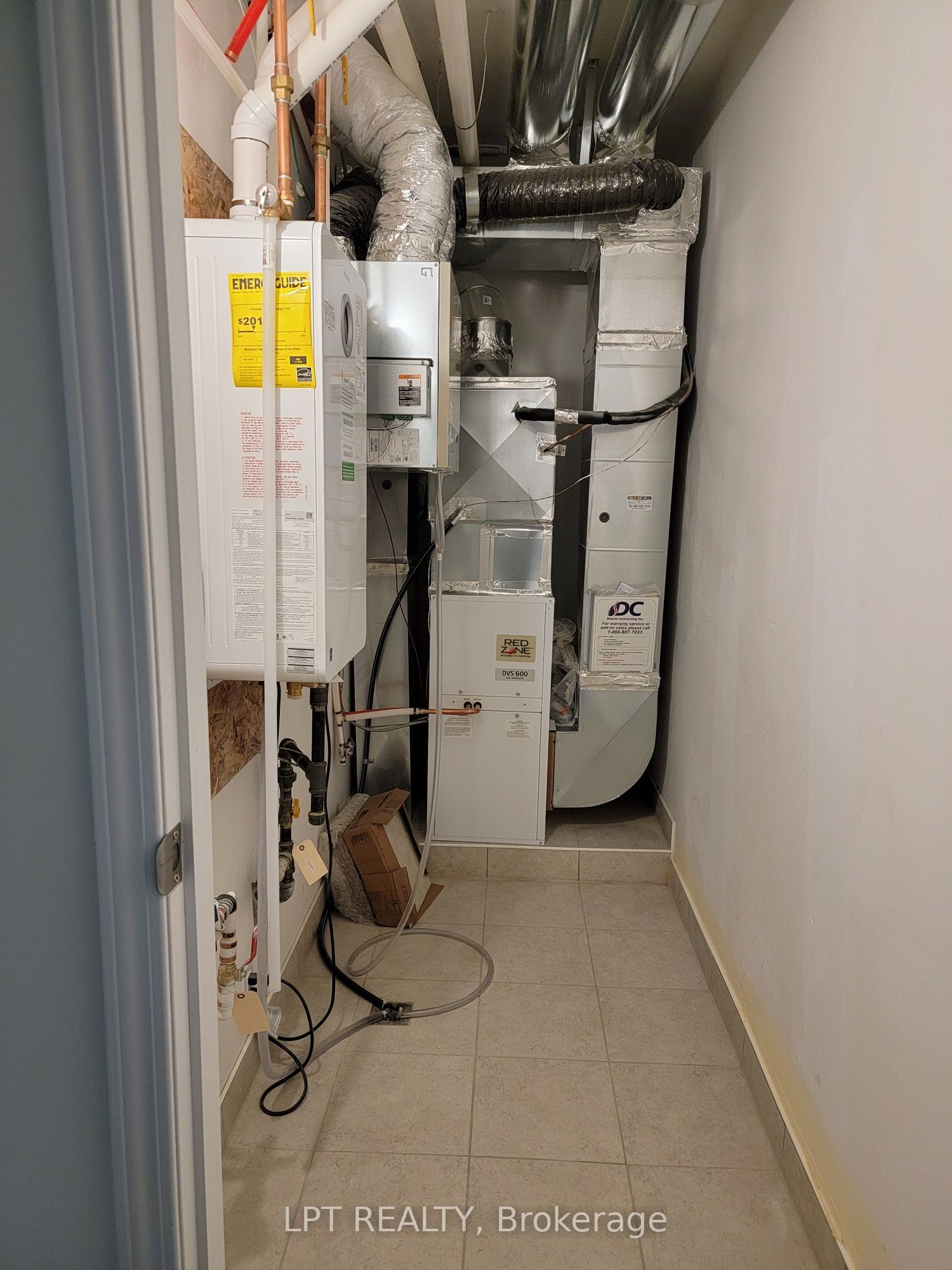 240 Lagerfeld Drive 6 Property Photo 13