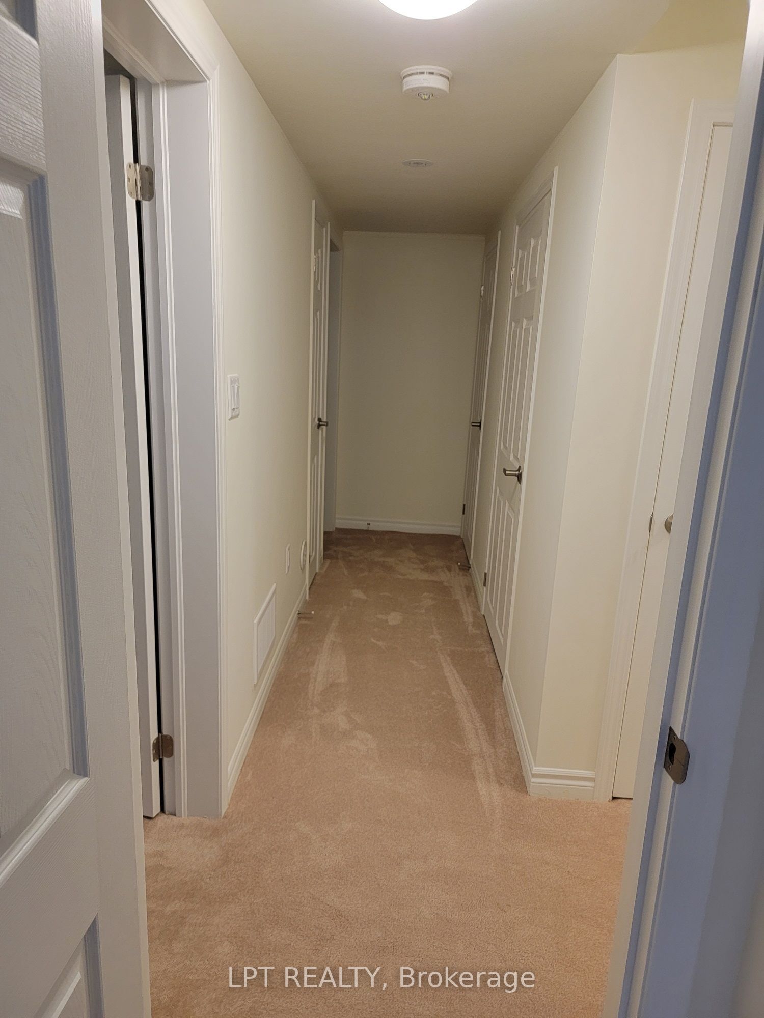 240 Lagerfeld Drive 6 Property Photo 15