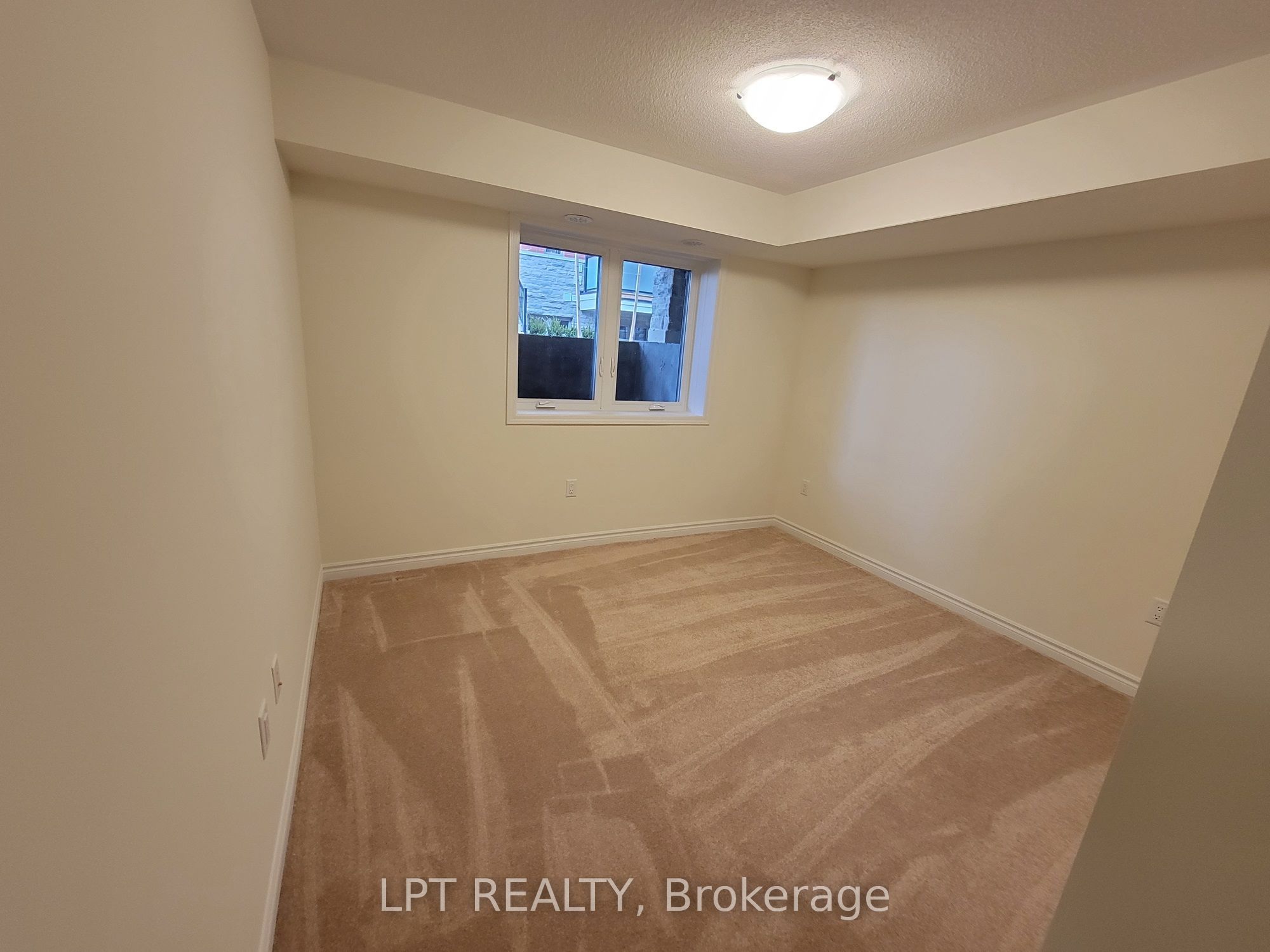 240 Lagerfeld Drive 6 Property Photo 19