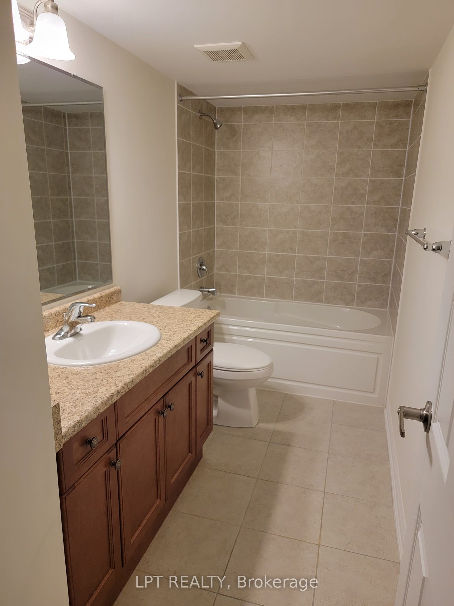 240 Lagerfeld Drive 6 Property Photo 21