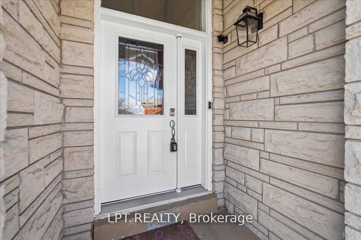 19 Terrastone Court Property Photo 3