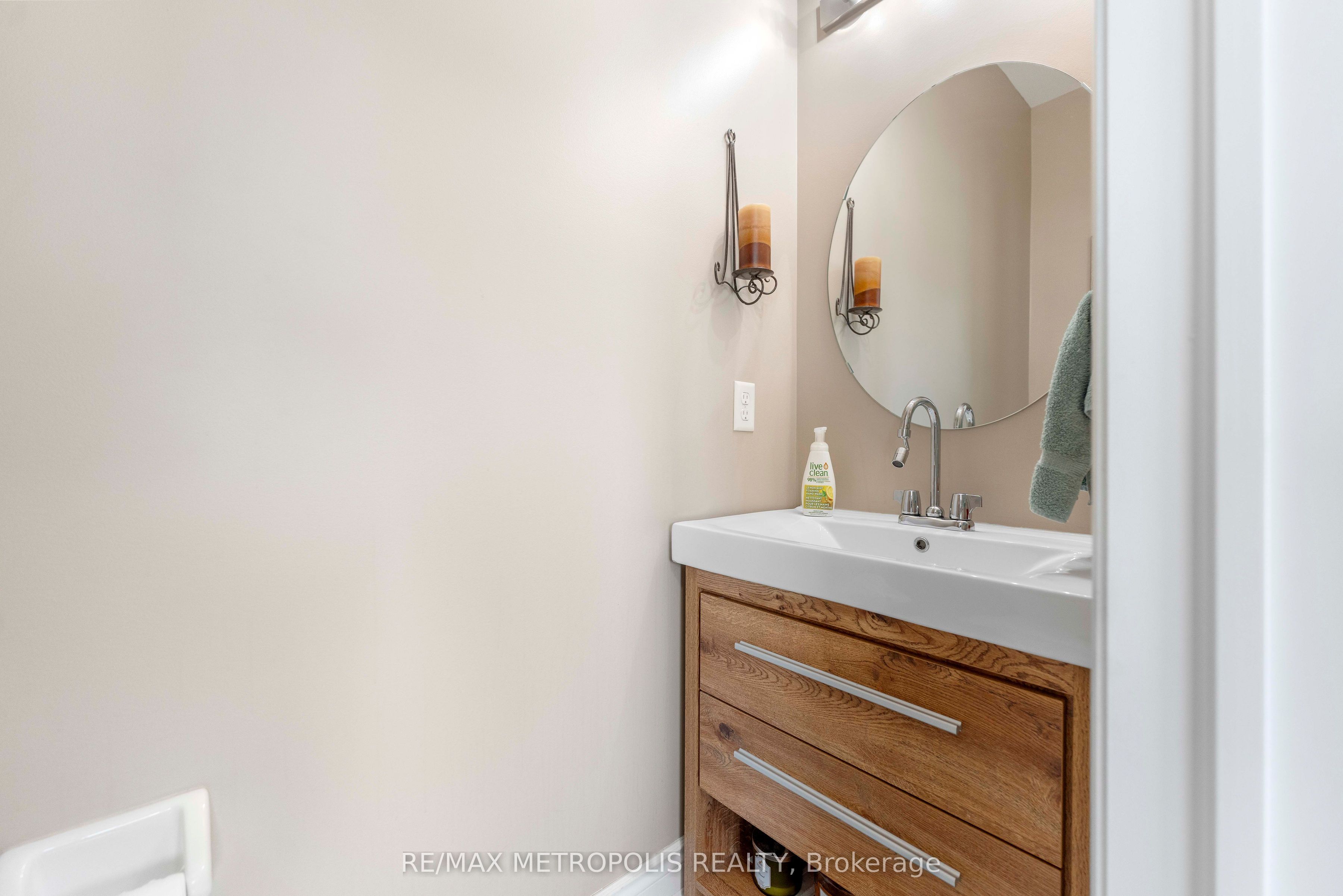 2 Brentwick Drive Property Photo 11