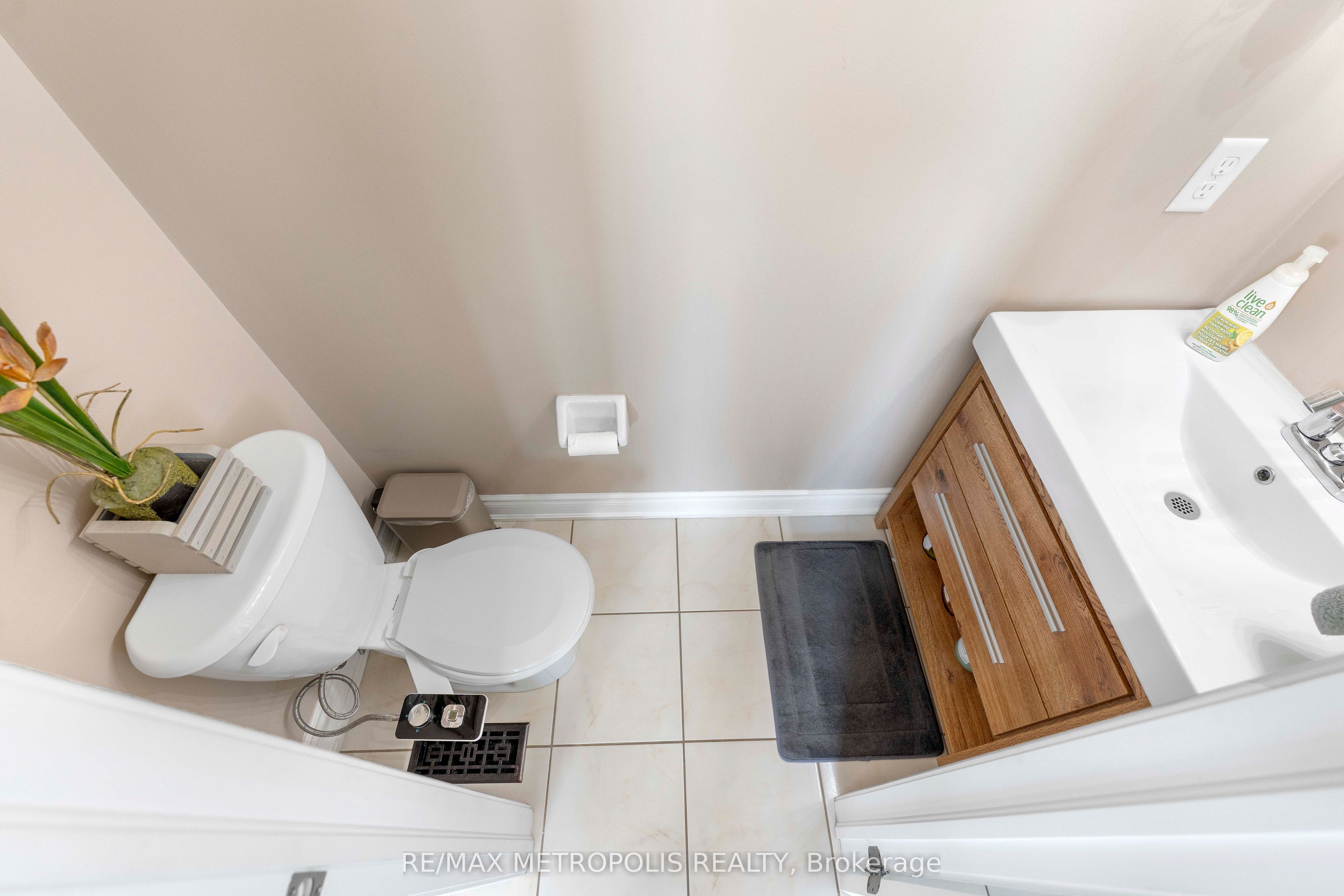 2 Brentwick Drive Property Photo 12