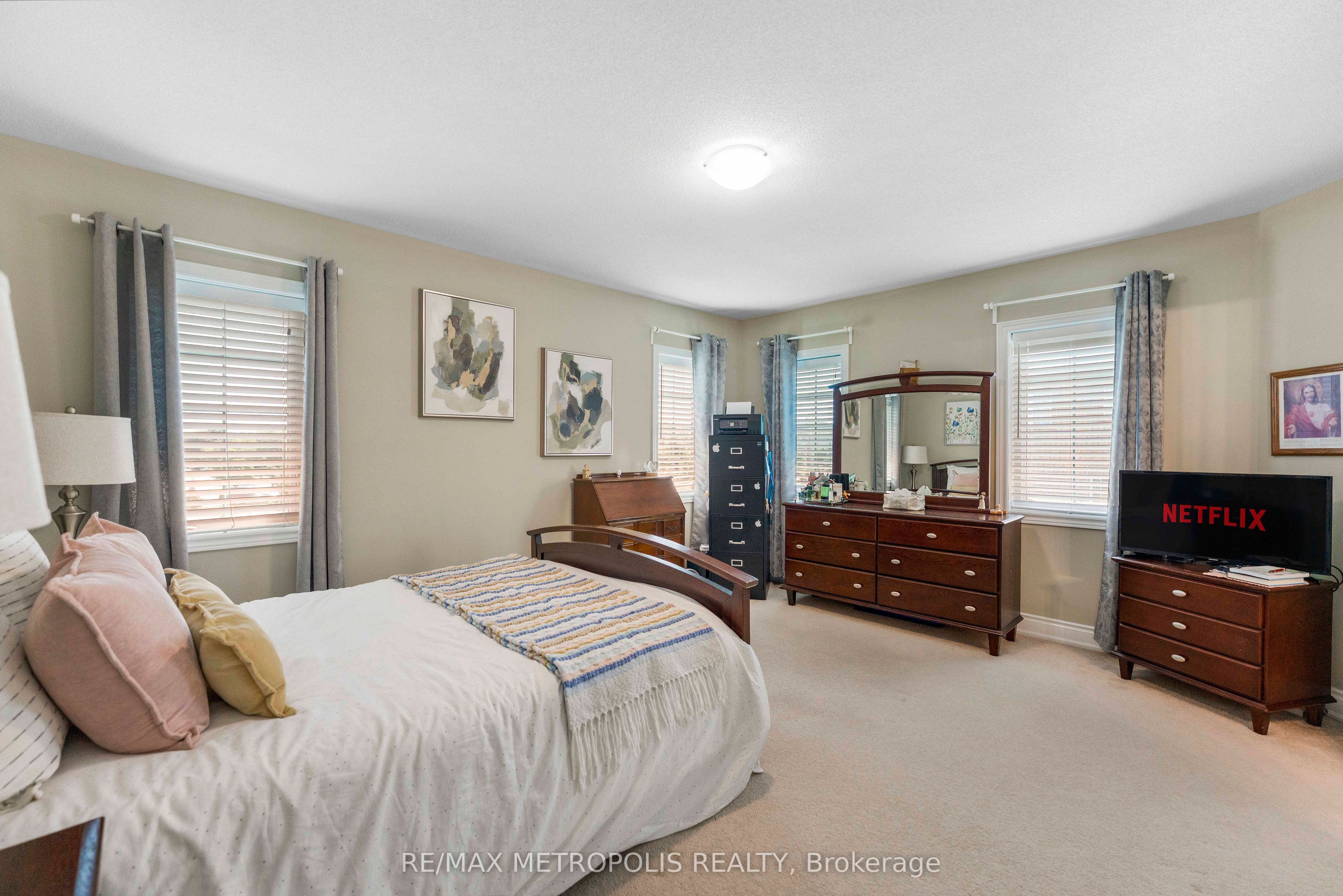 2 Brentwick Drive Property Photo 25