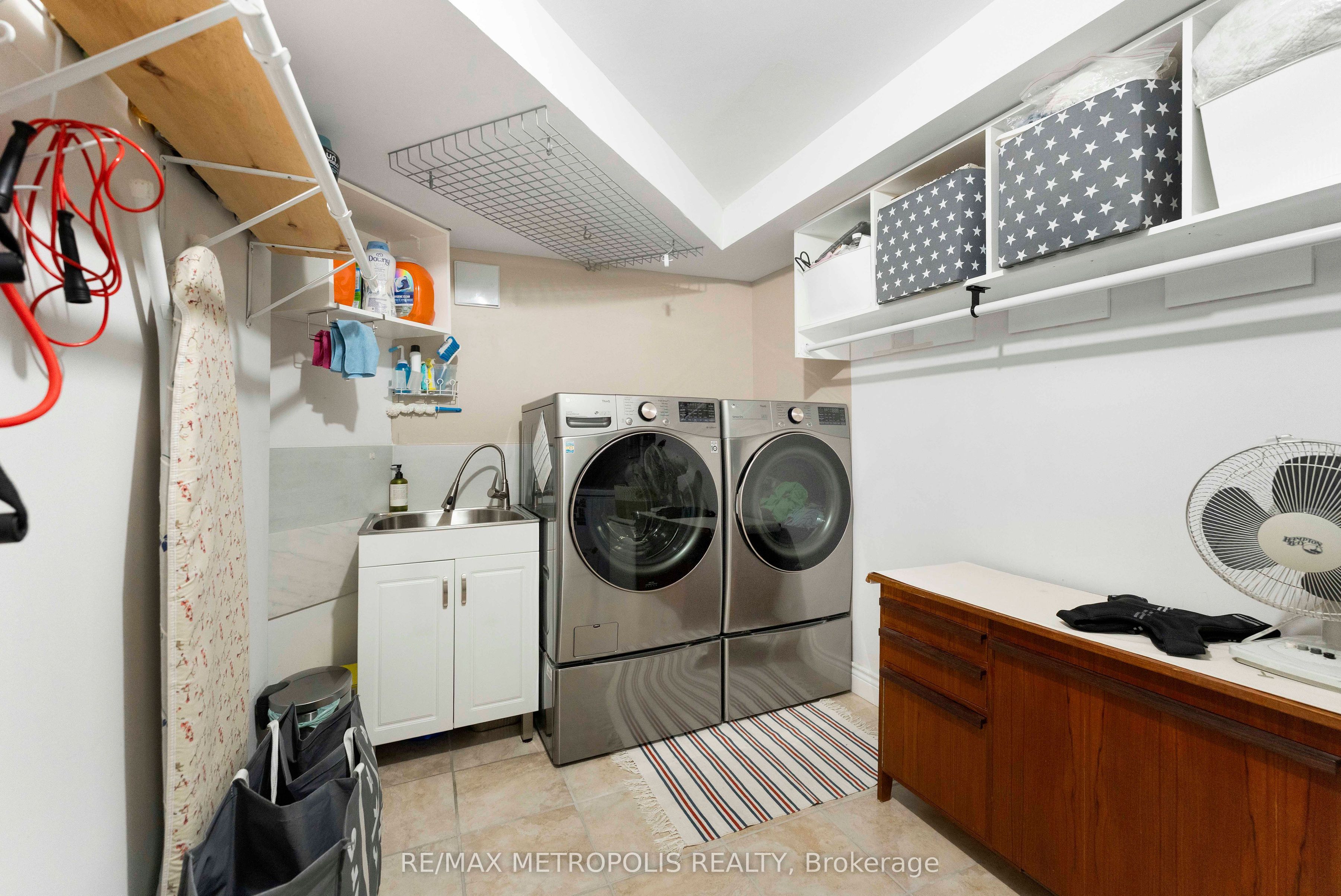 2 Brentwick Drive Property Photo 43