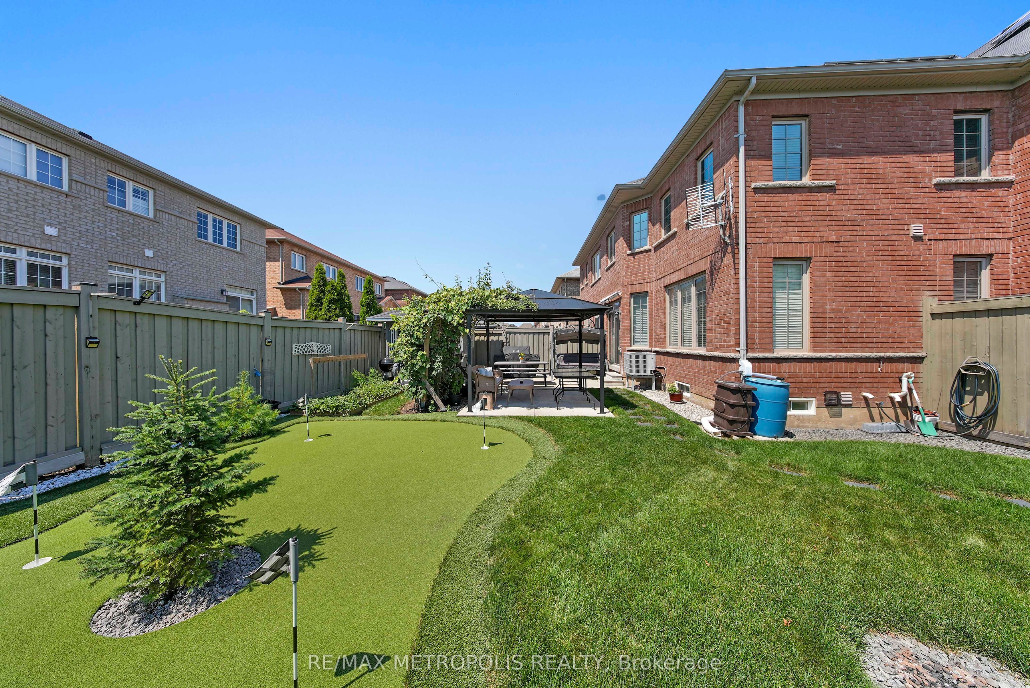 2 Brentwick Drive Property Photo 47
