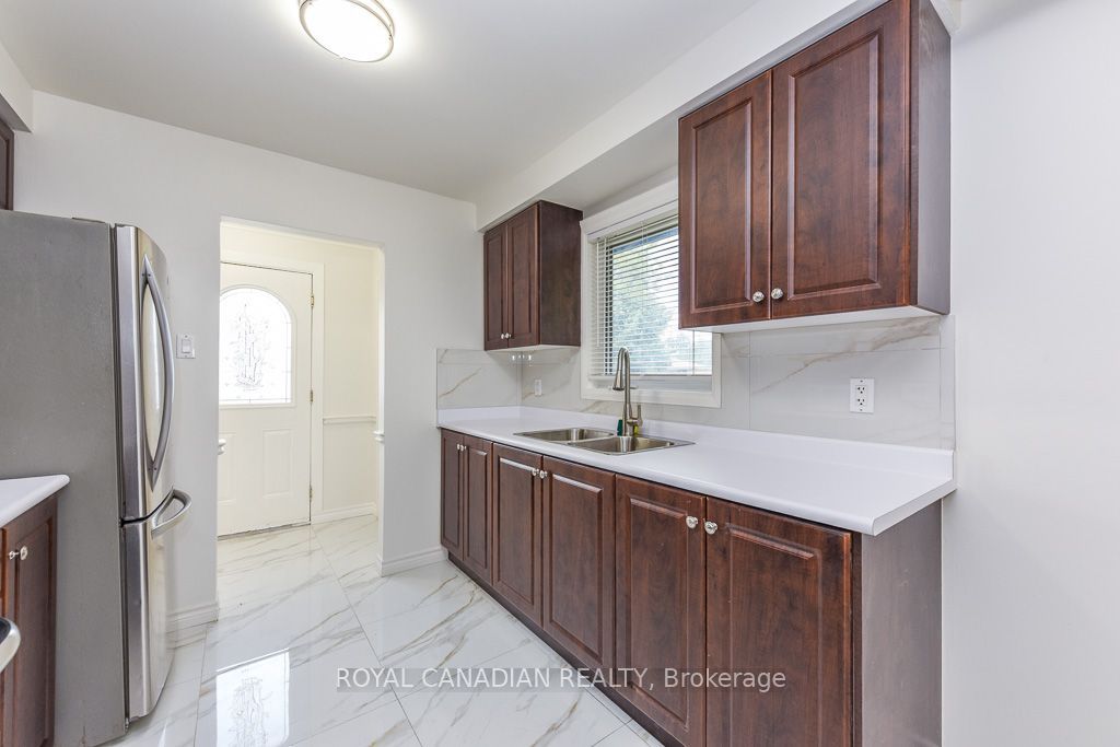 7700 Kittridge Drive Property Photo 11