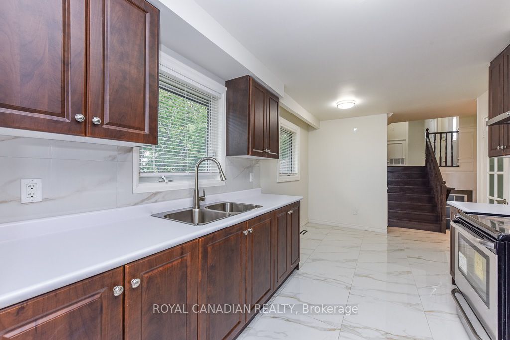 7700 Kittridge Drive Property Photo 12